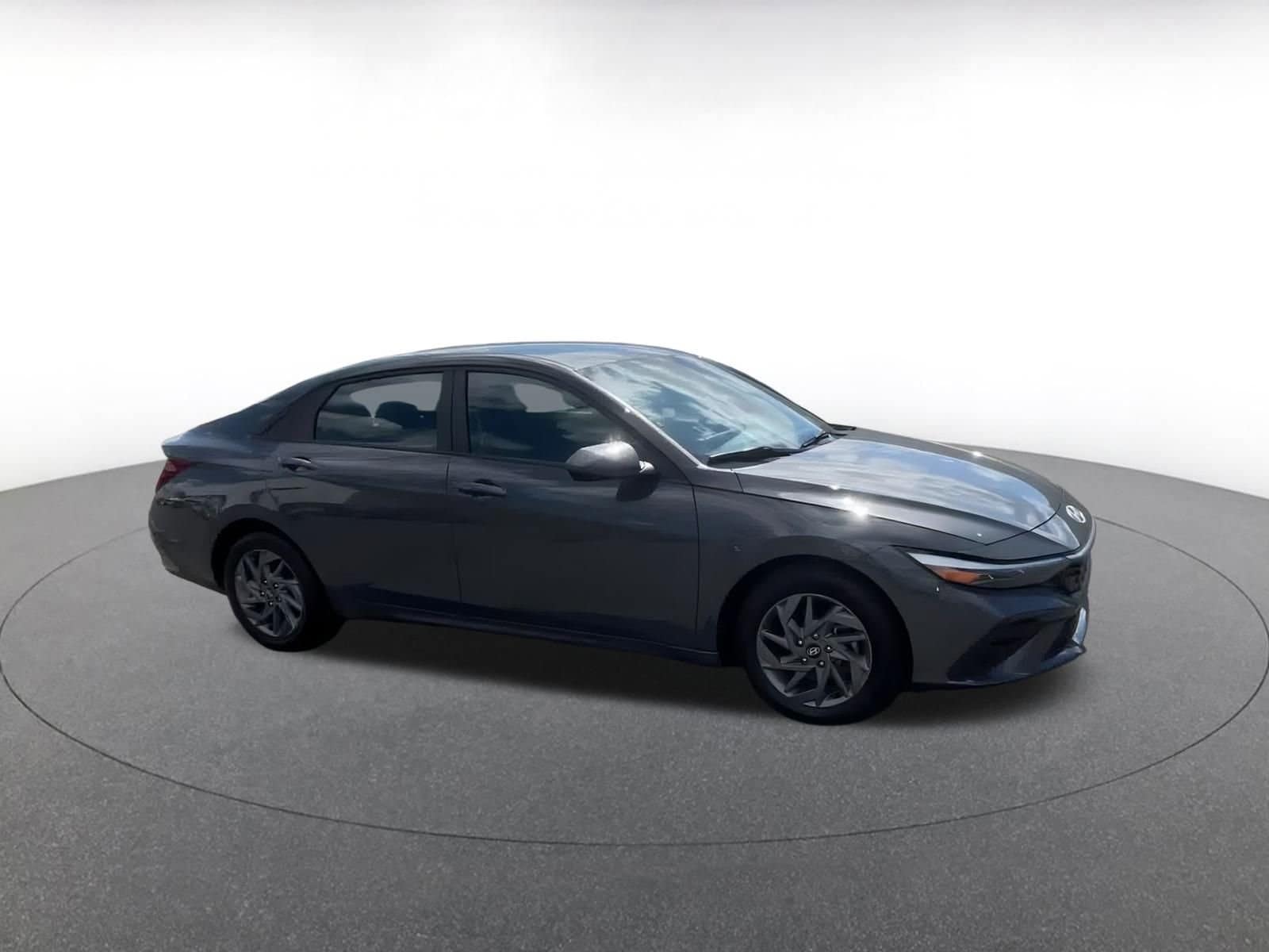 Thumbnail: 2024 Hyundai Elantra - 2