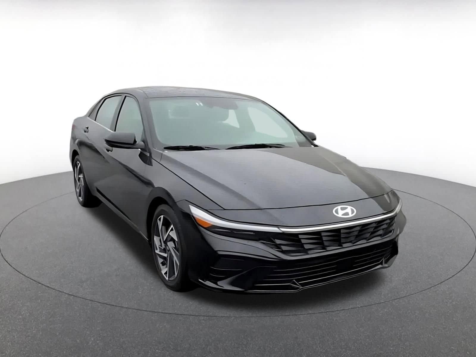 Thumbnail: 2025 Hyundai Elantra - 3