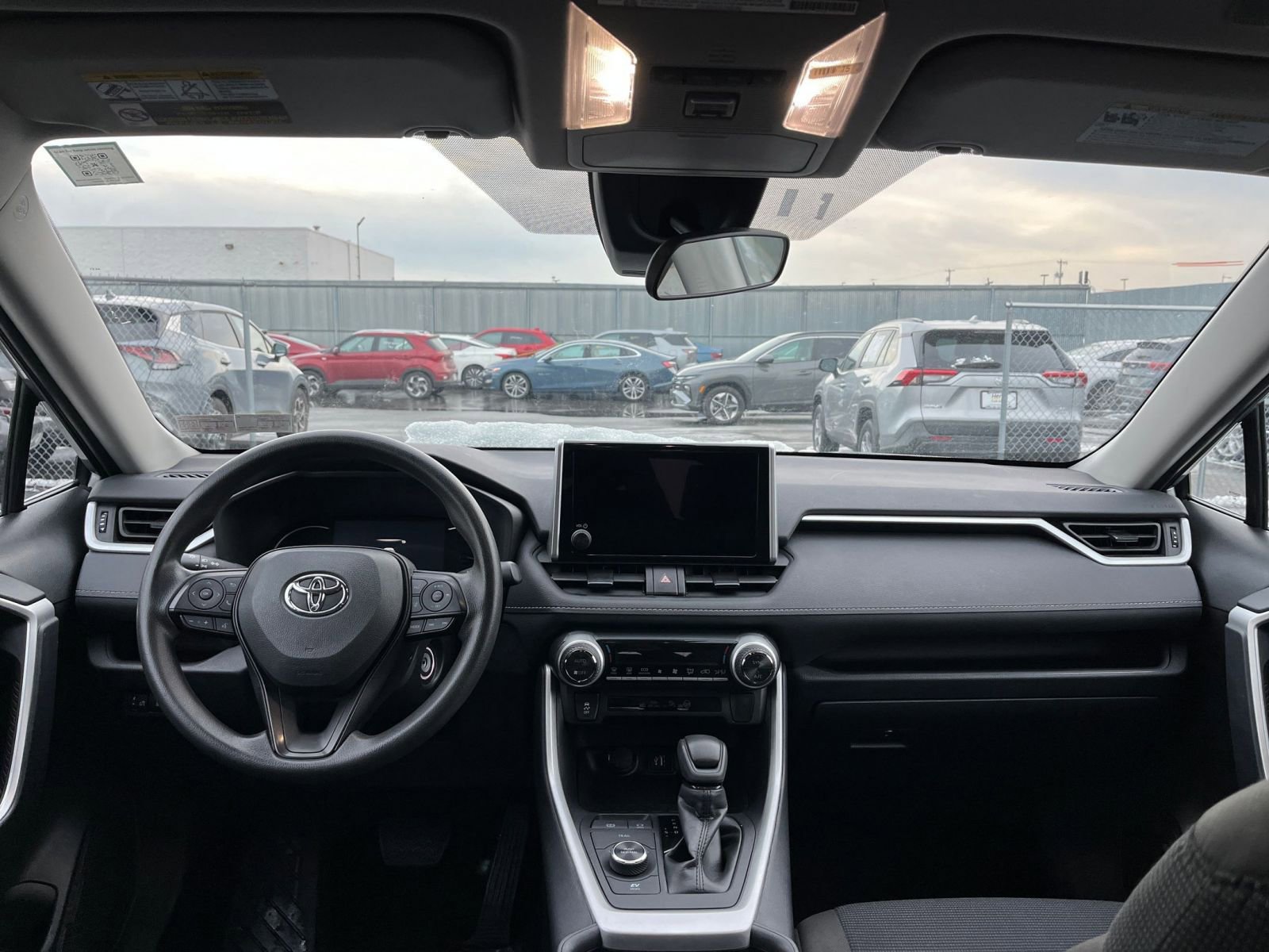 Thumbnail: 2025 Toyota RAV4 - 32