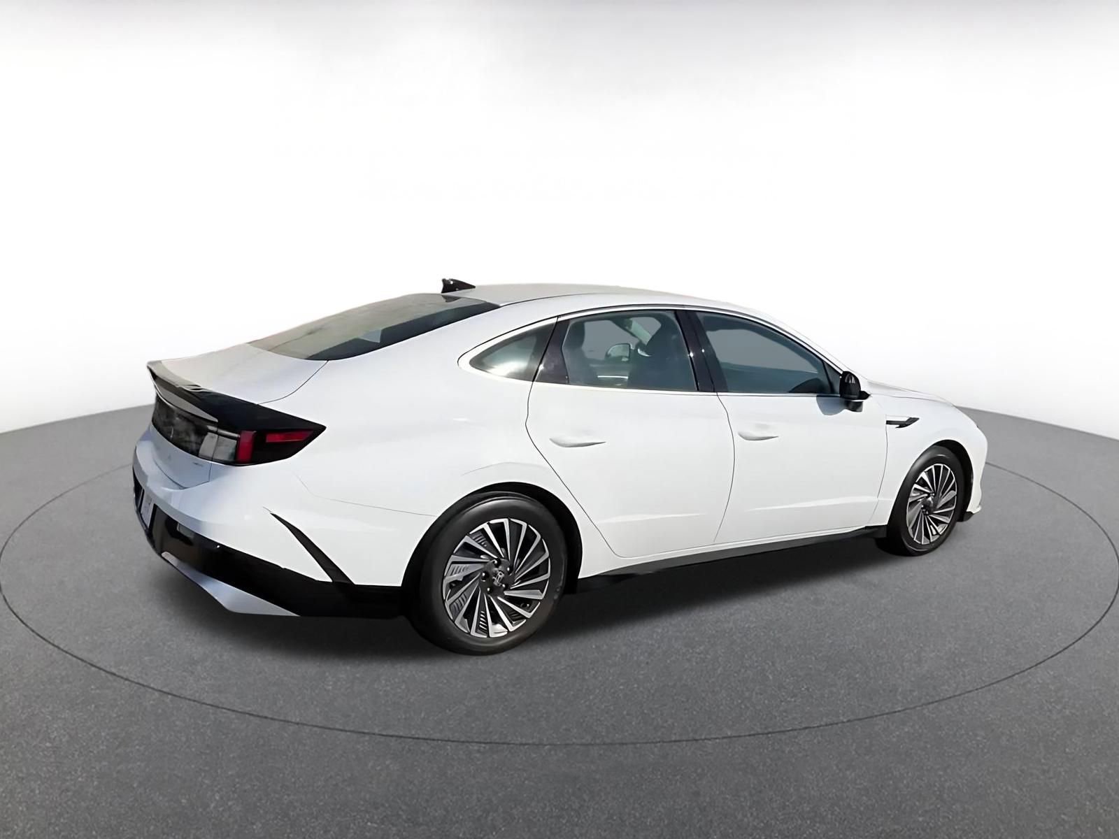 Thumbnail: 2025 Hyundai Sonata - 13