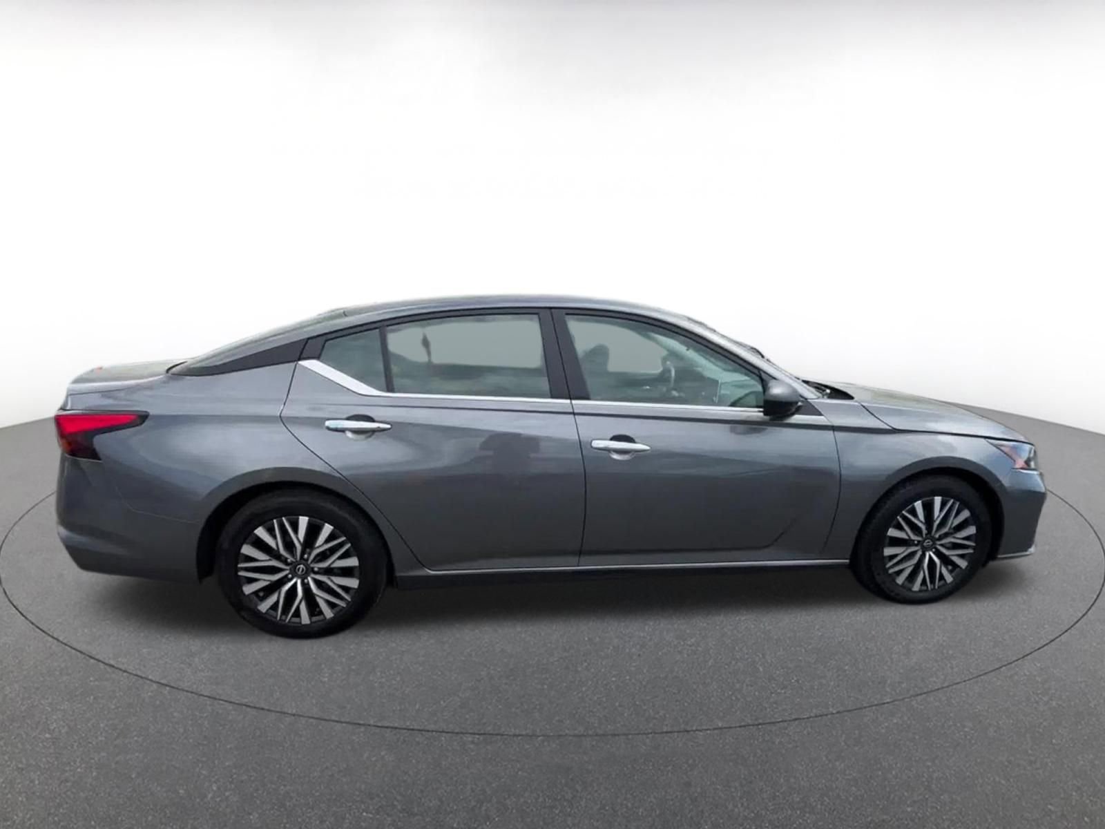 Thumbnail: 2025 Nissan Altima - 16