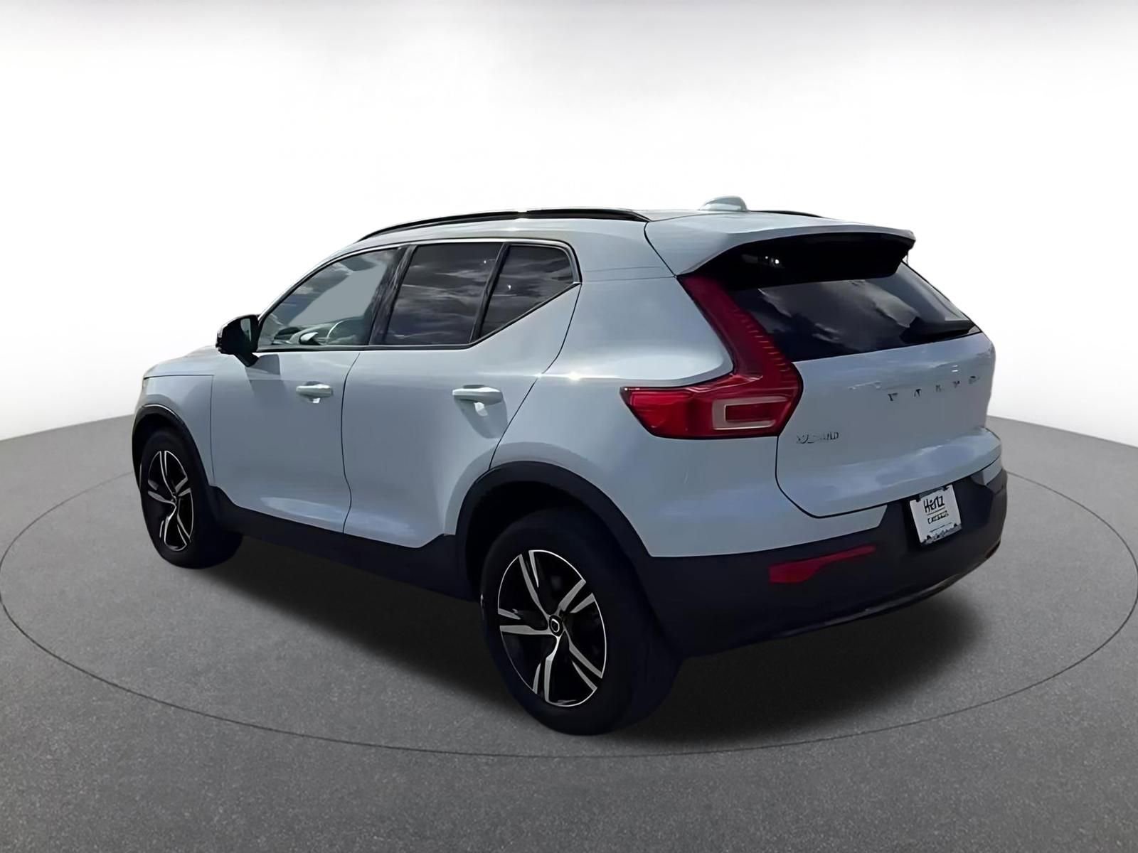 Thumbnail: 2024 Volvo XC40 - 11