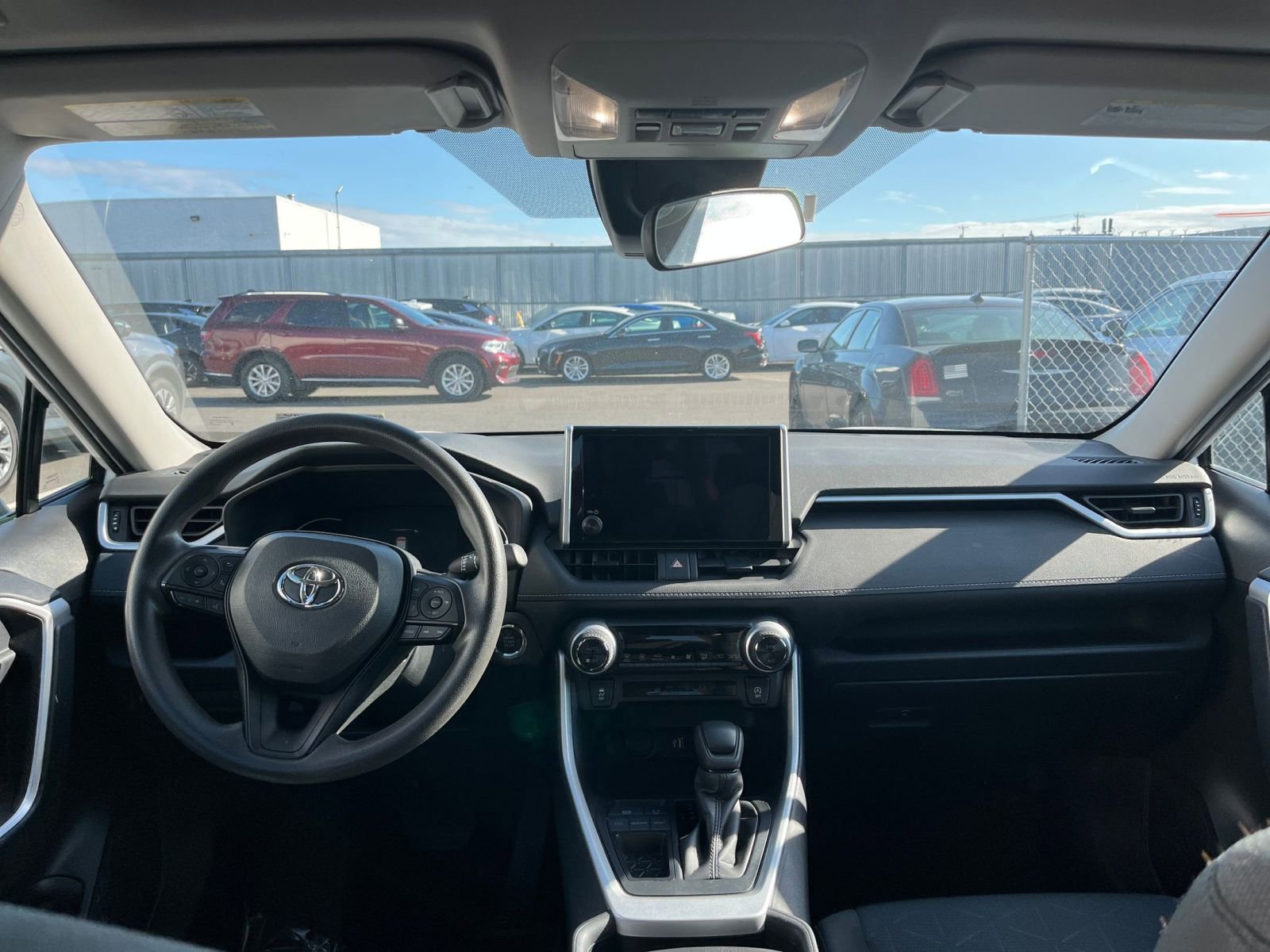 Thumbnail: 2024 Toyota RAV4 - 32