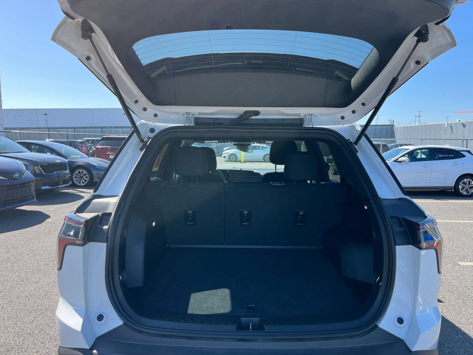 Thumbnail: 2025 Chevrolet Equinox - 30