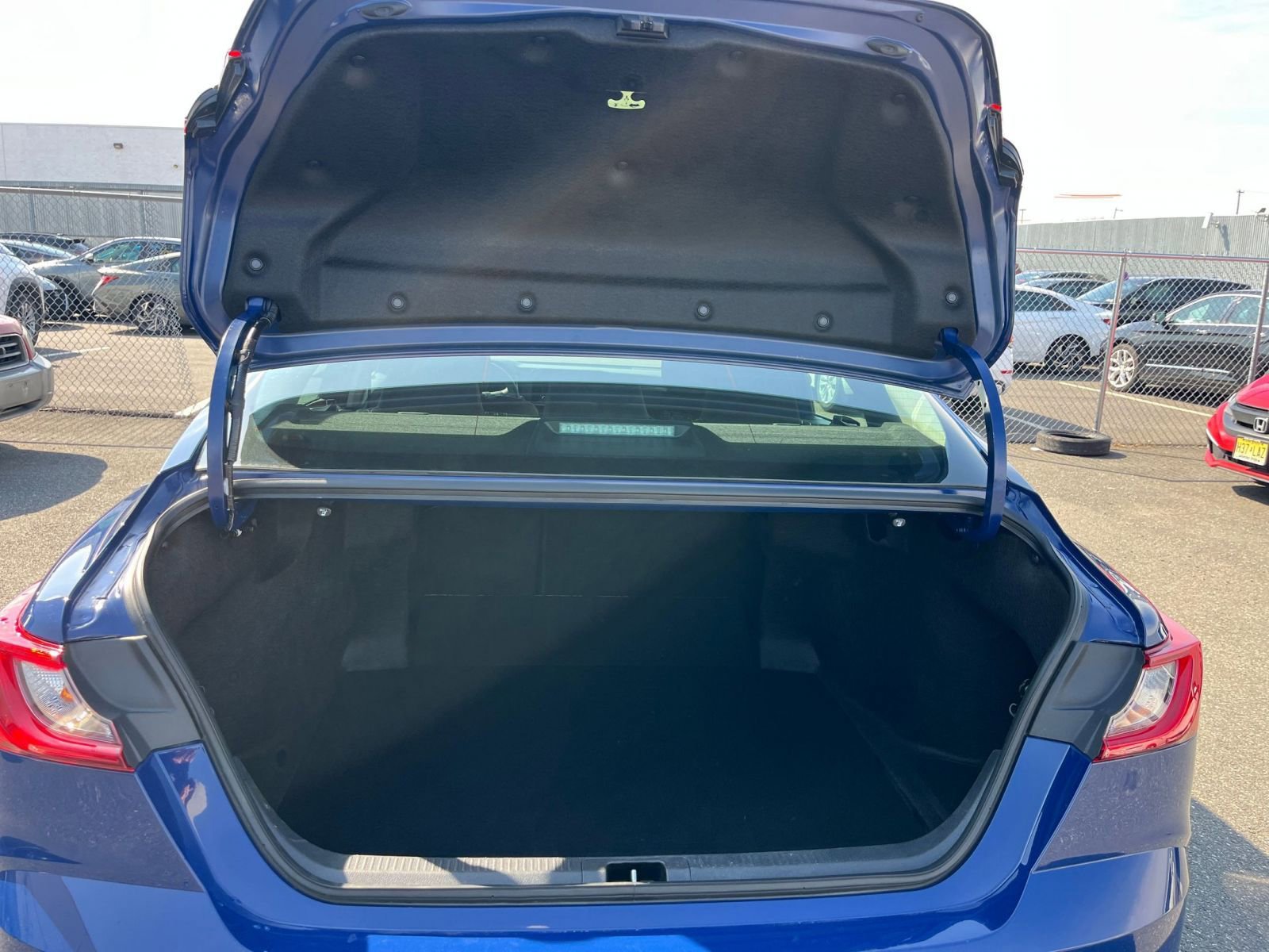 Thumbnail: 2025 Toyota Camry - 30