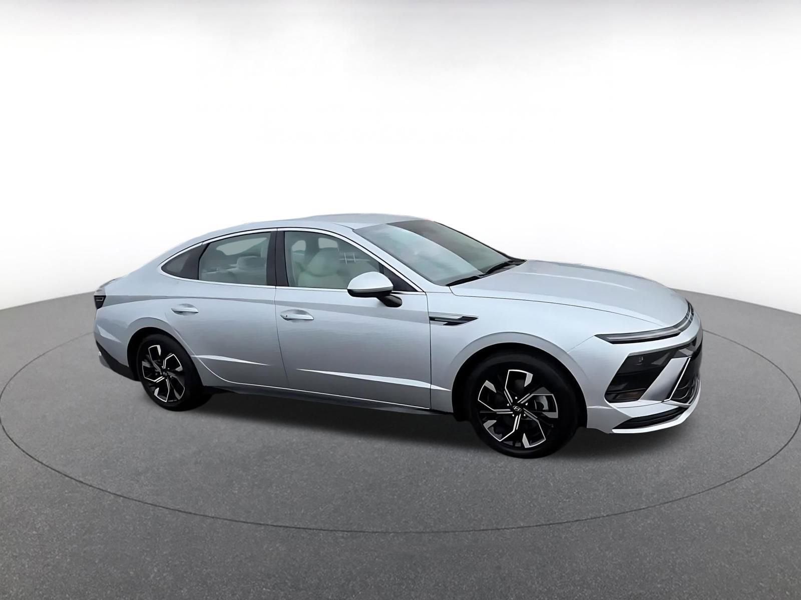 Thumbnail: 2025 Hyundai Sonata - 2