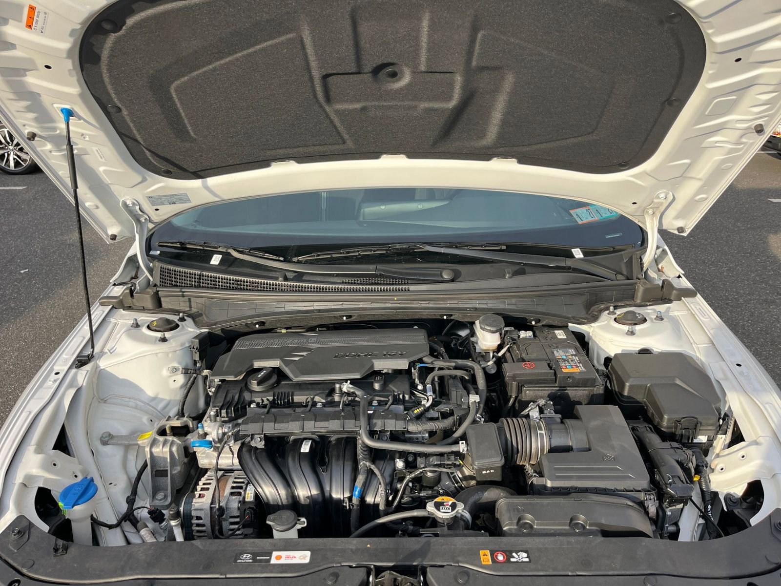 Thumbnail: 2025 Hyundai Elantra - 32