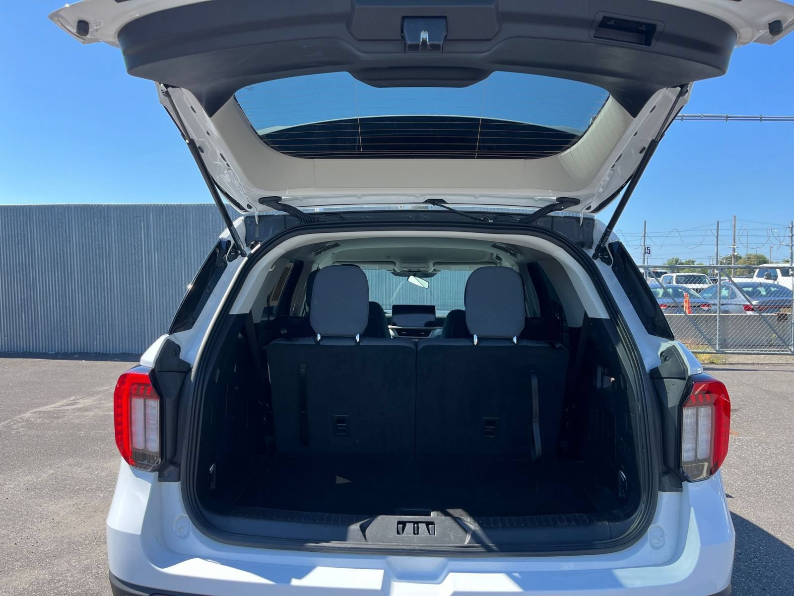 Thumbnail: 2026 Ford Explorer - 32