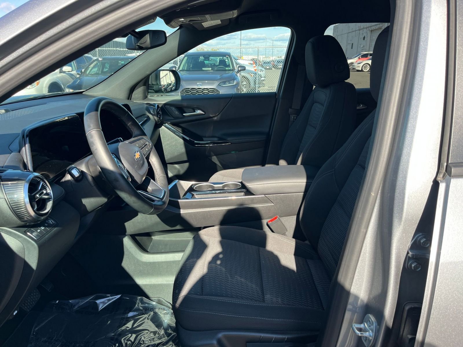 Thumbnail: 2025 Chevrolet Equinox - 26