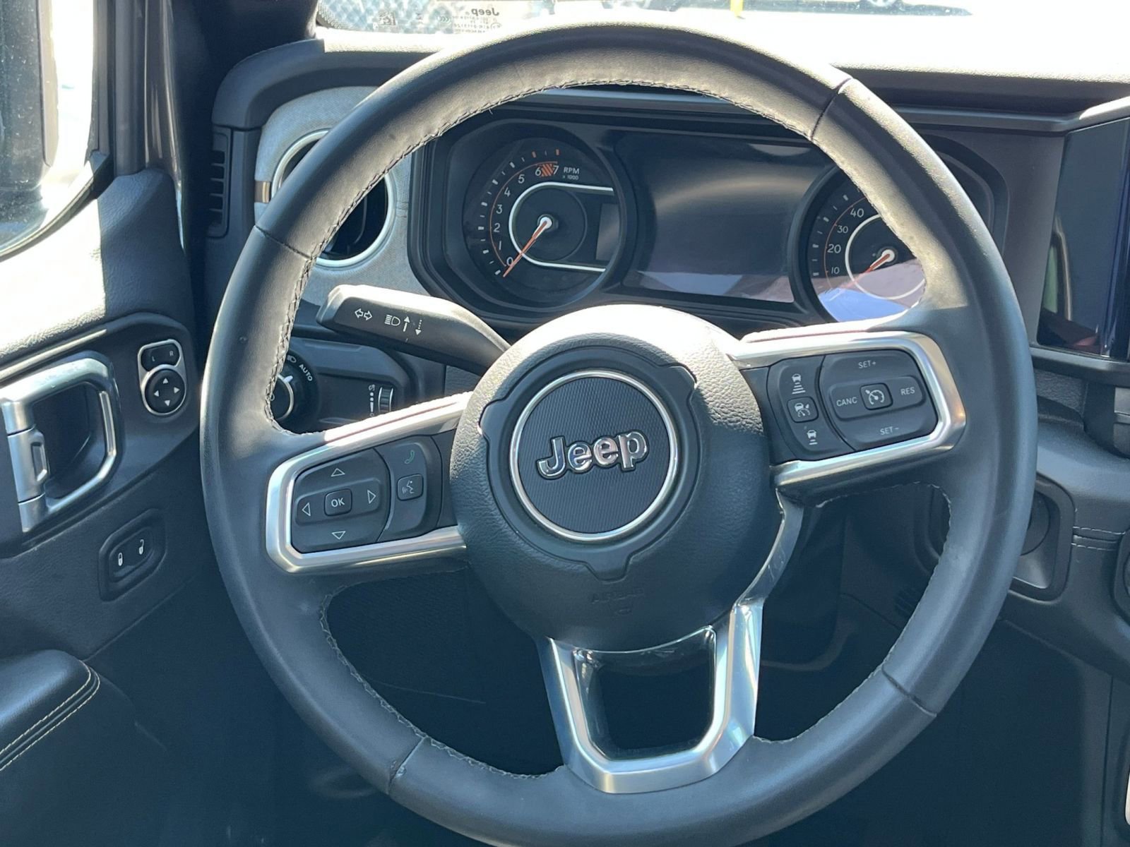 Thumbnail: 2025 Jeep Wrangler - 28