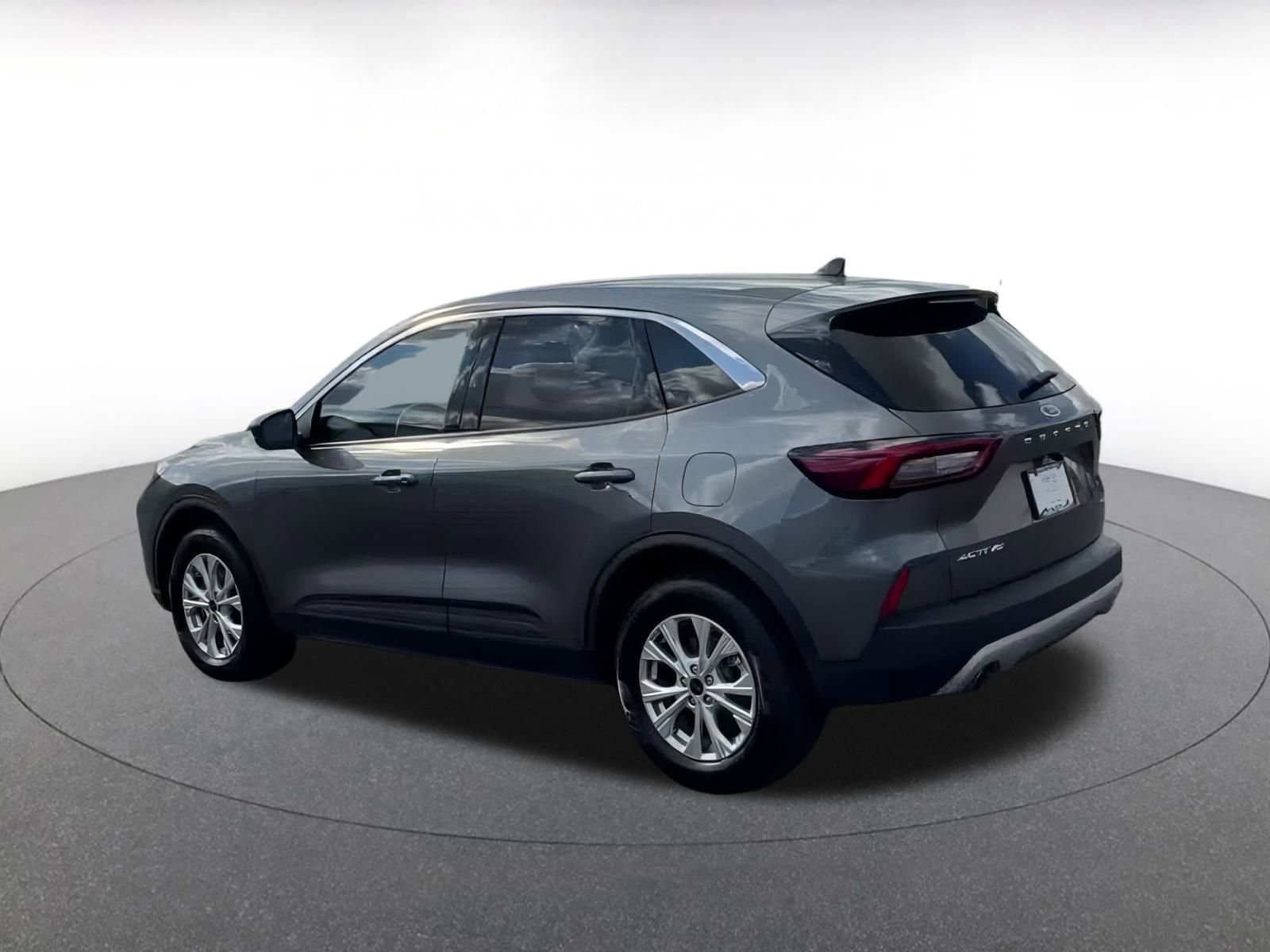 Thumbnail: 2024 Ford Escape - 8