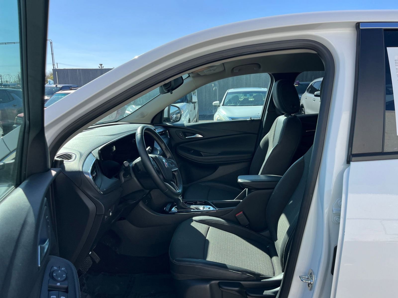 Thumbnail: 2025 Buick Encore GX - 27