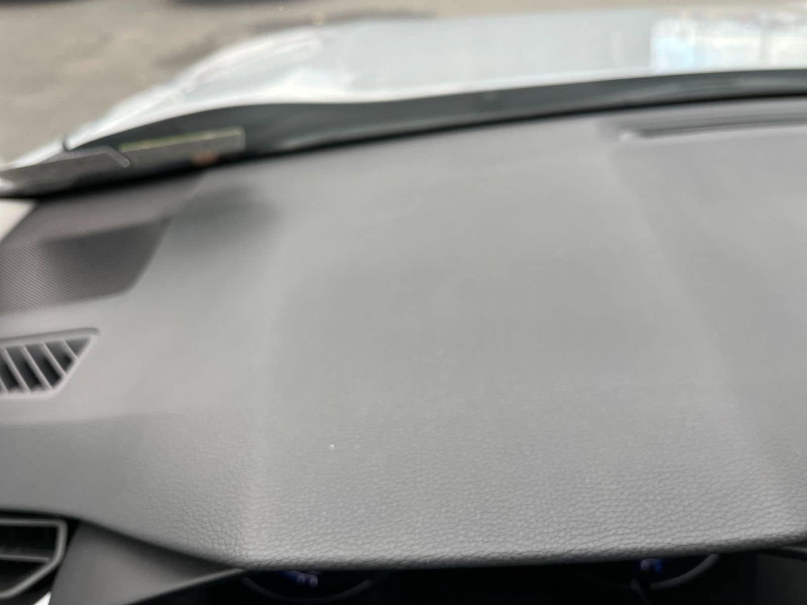 Thumbnail: 2025 Toyota RAV4 - 33