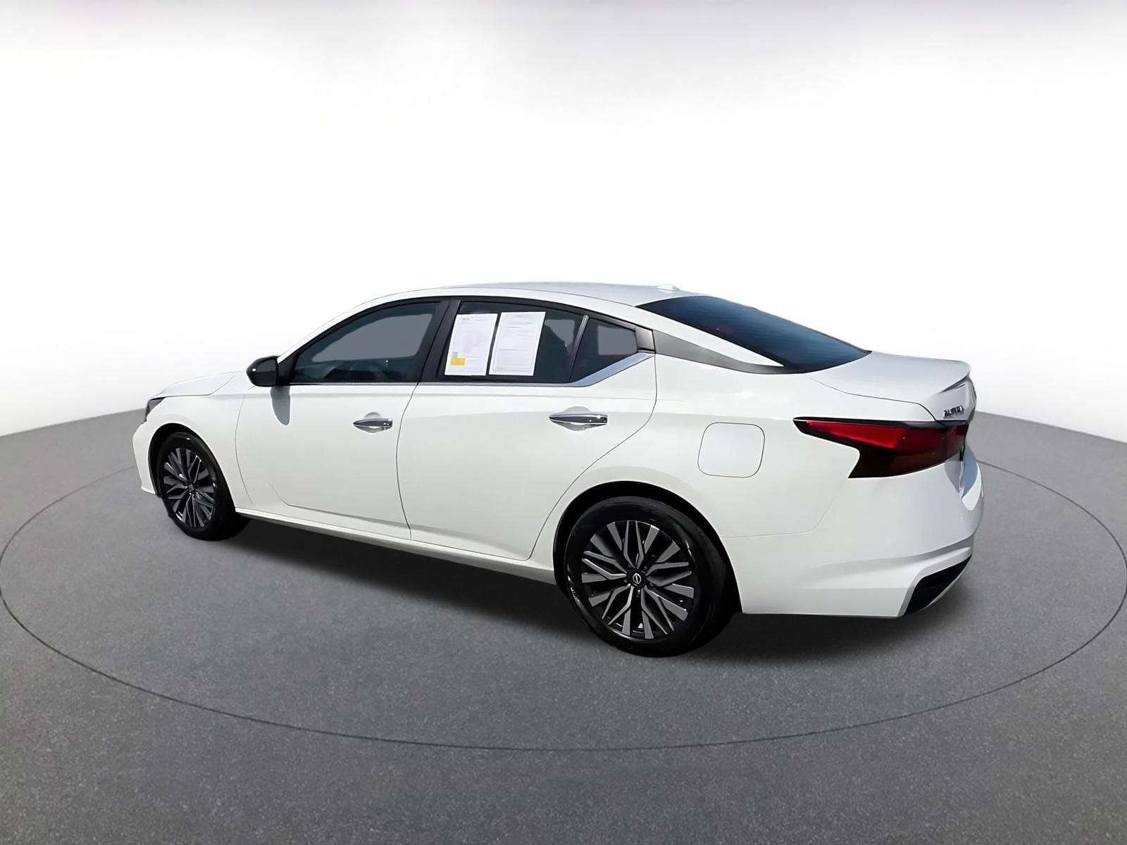 Thumbnail: 2025 Nissan Altima - 10
