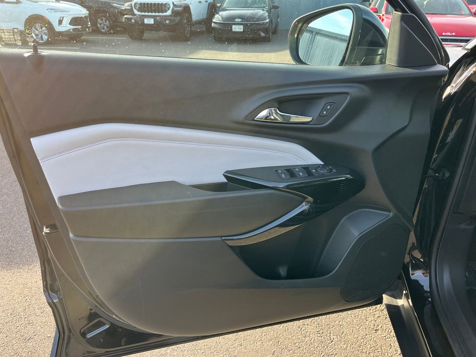 Thumbnail: 2025 Chevrolet Trax - 20