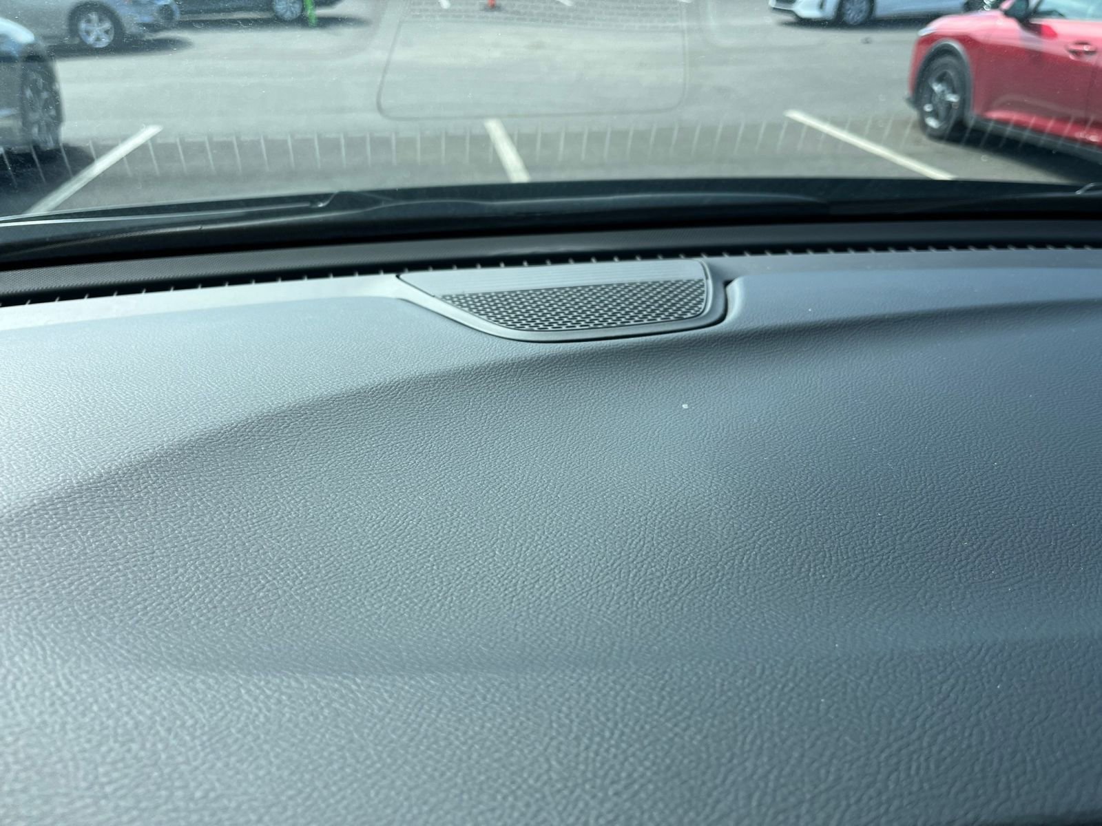 Thumbnail: 2023 Chrysler Voyager - 17