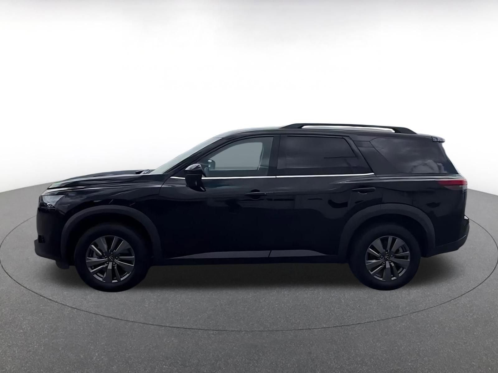 Thumbnail: 2025 Nissan Pathfinder - 8