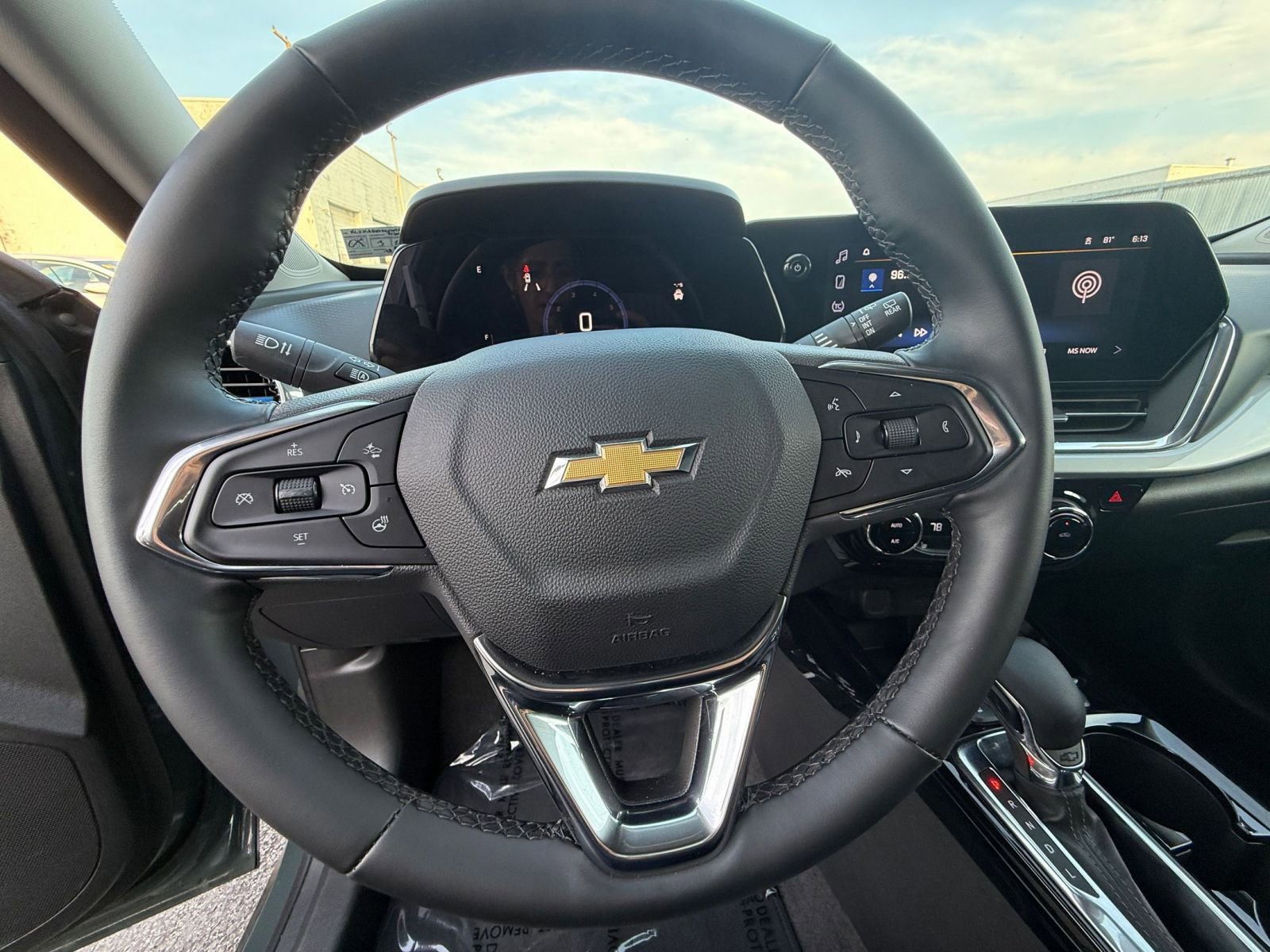 Thumbnail: 2025 Chevrolet Trax - 28