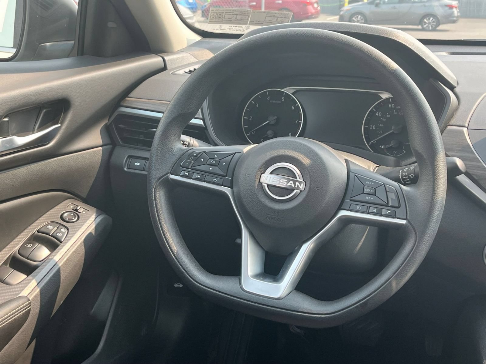 Thumbnail: 2025 Nissan Altima - 28