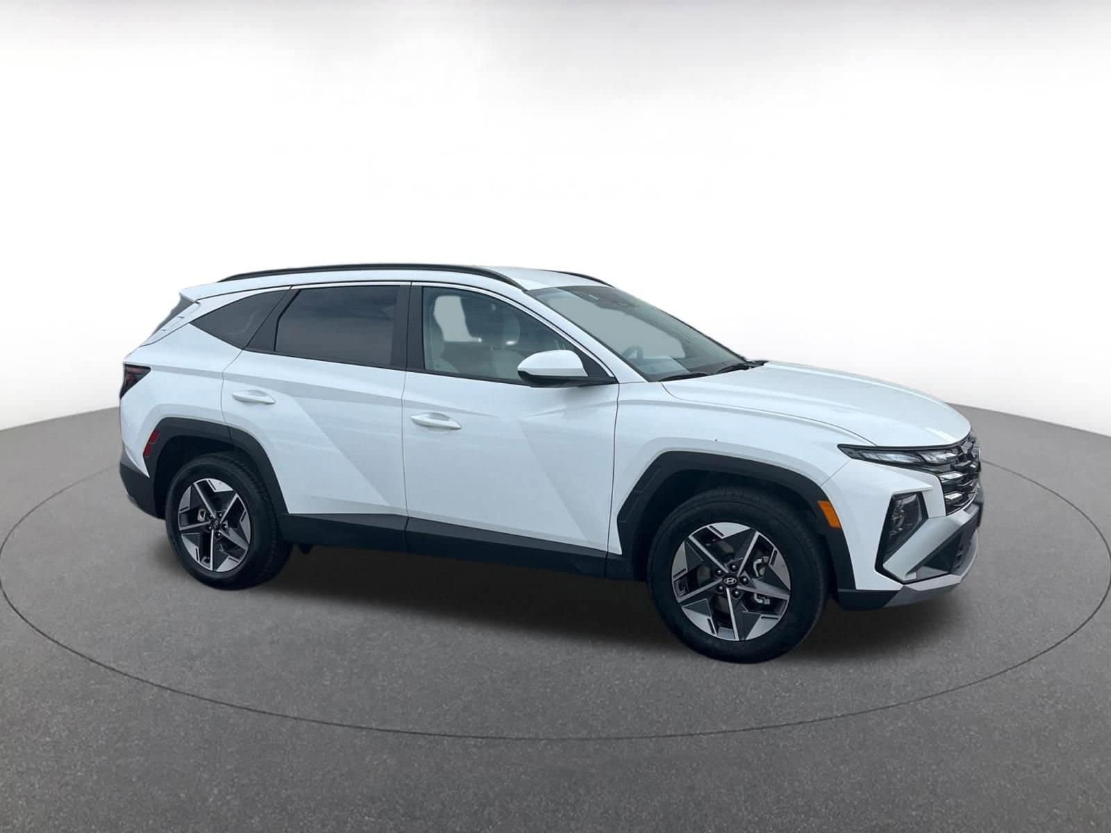 Thumbnail: 2025 Hyundai Tucson - 1