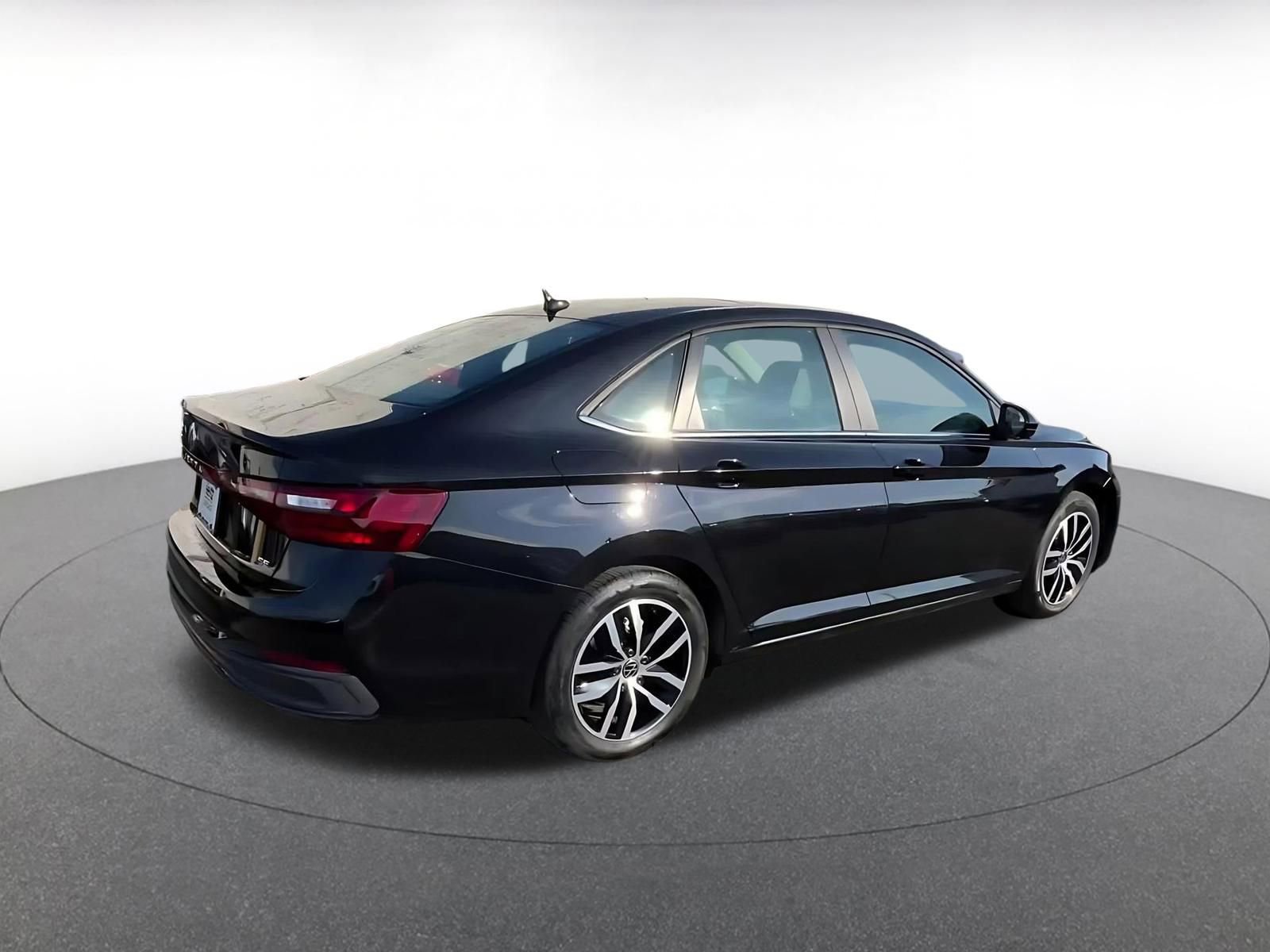 Thumbnail: 2025 Volkswagen Jetta - 11