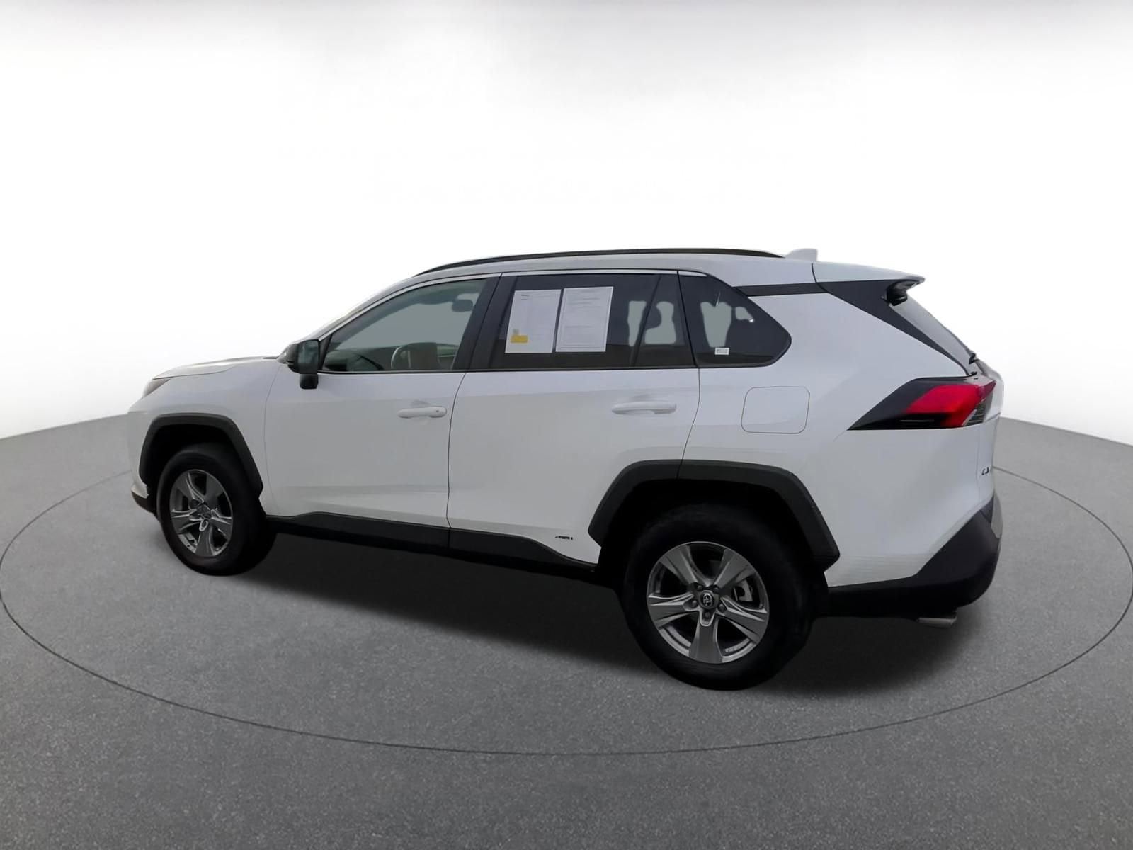 Thumbnail: 2025 Toyota RAV4 - 10