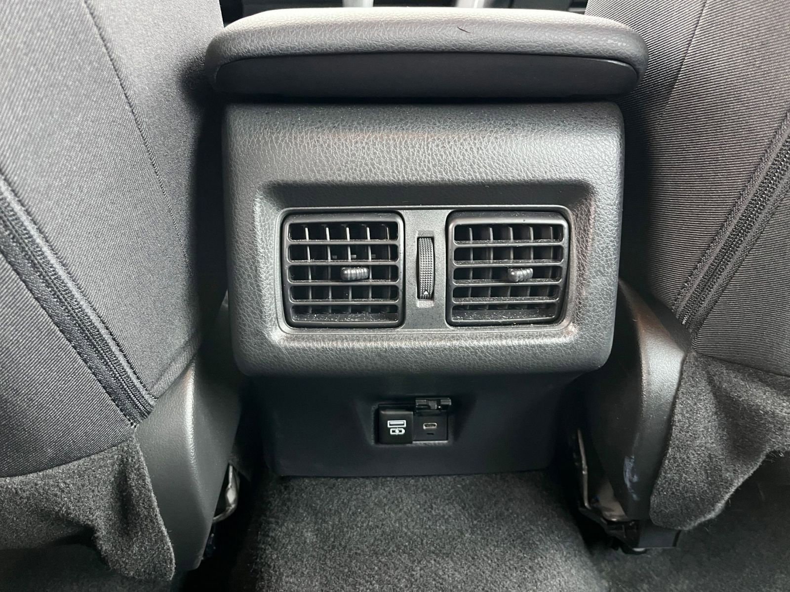 Thumbnail: 2025 Toyota Camry - 23