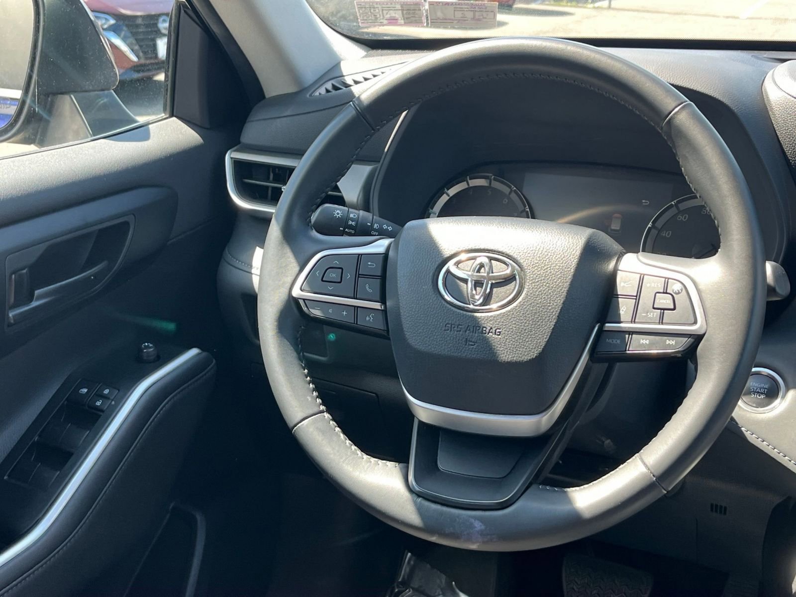 Thumbnail: 2025 Toyota Highlander - 29