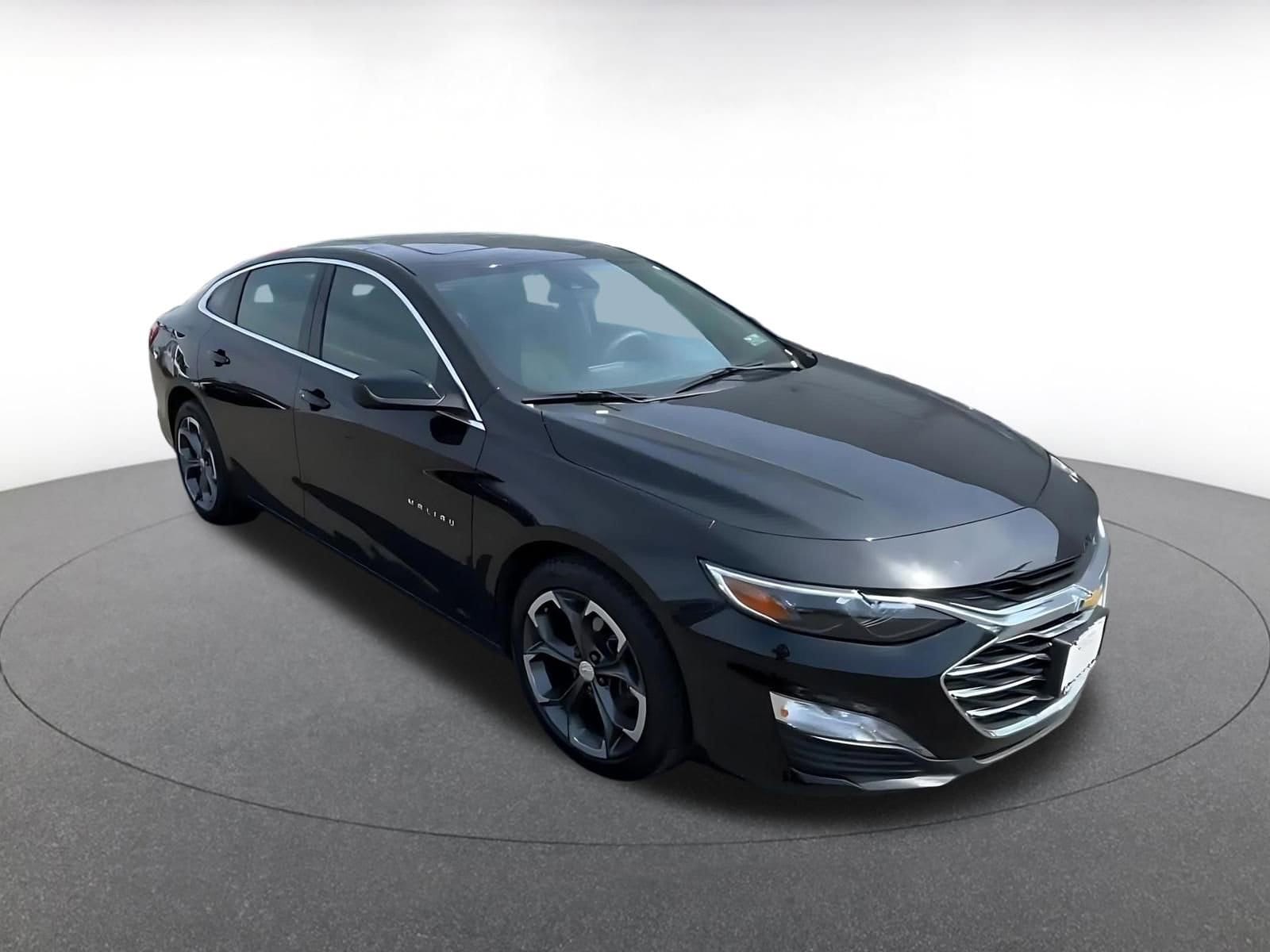 Thumbnail: 2024 Chevrolet Malibu - 3