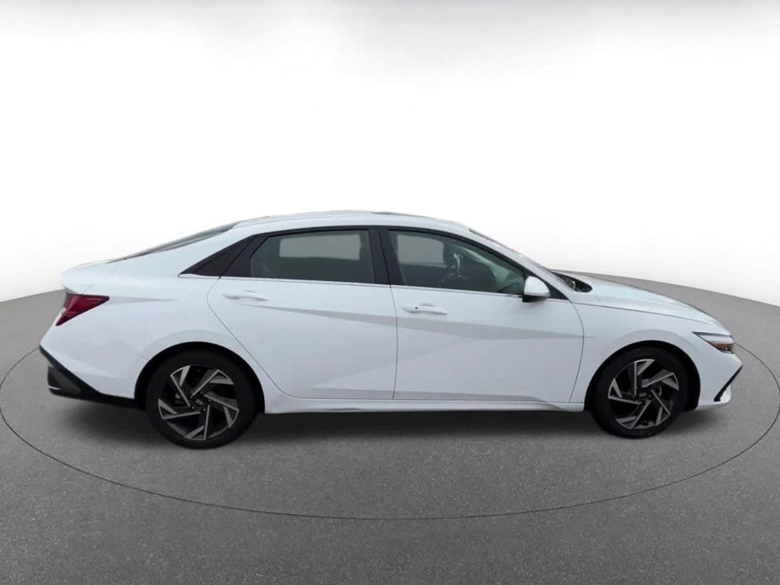 Thumbnail: 2025 Hyundai Elantra - 16