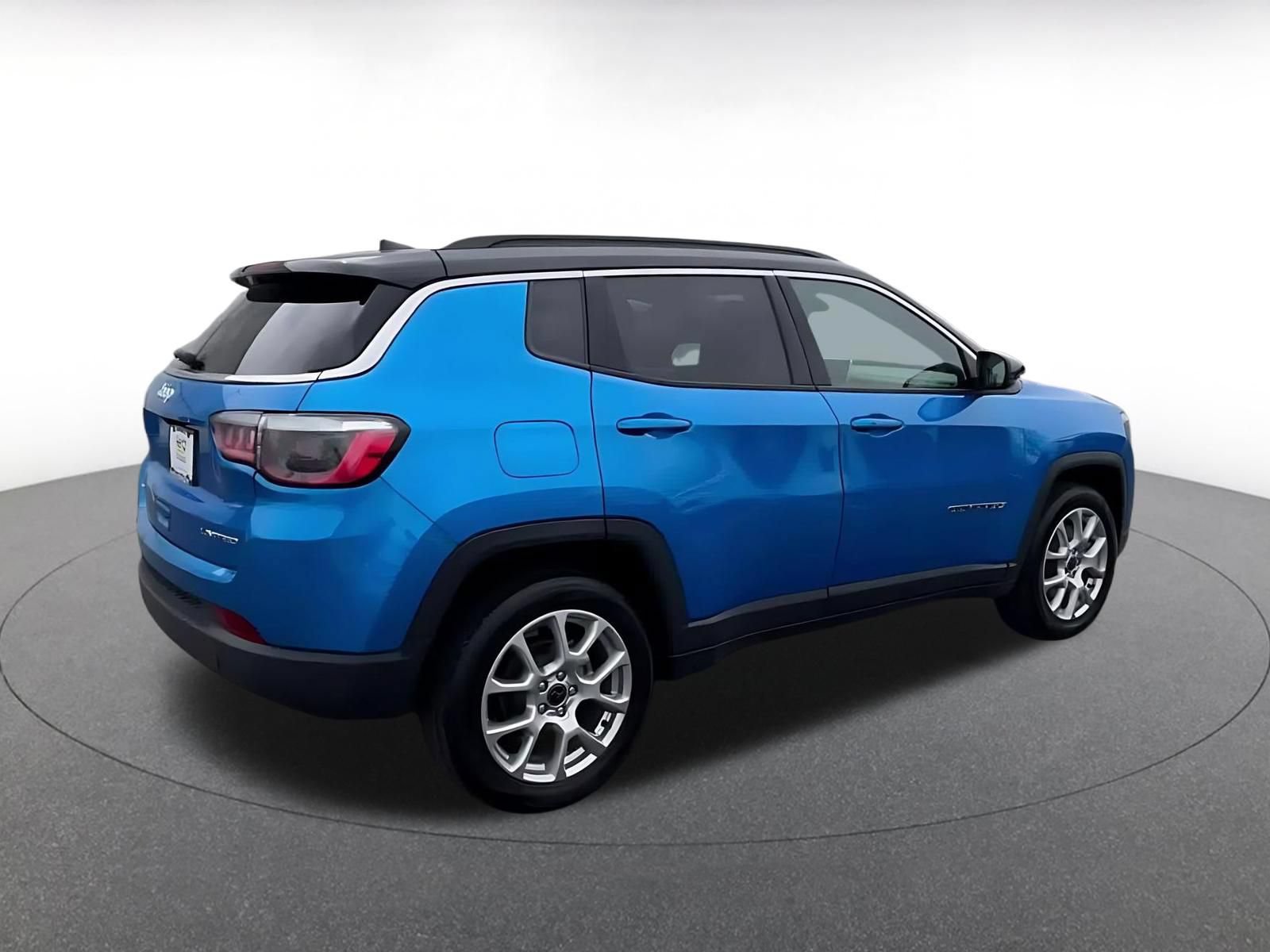 Thumbnail: 2025 Jeep Compass - 15