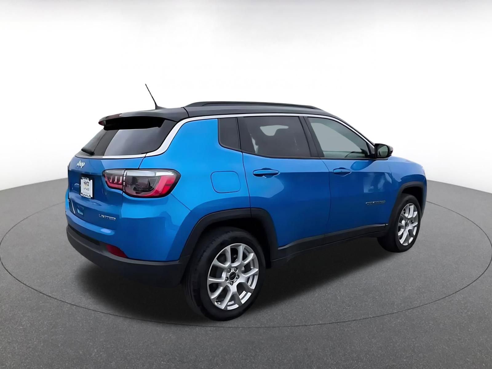 Thumbnail: 2025 Jeep Compass - 15