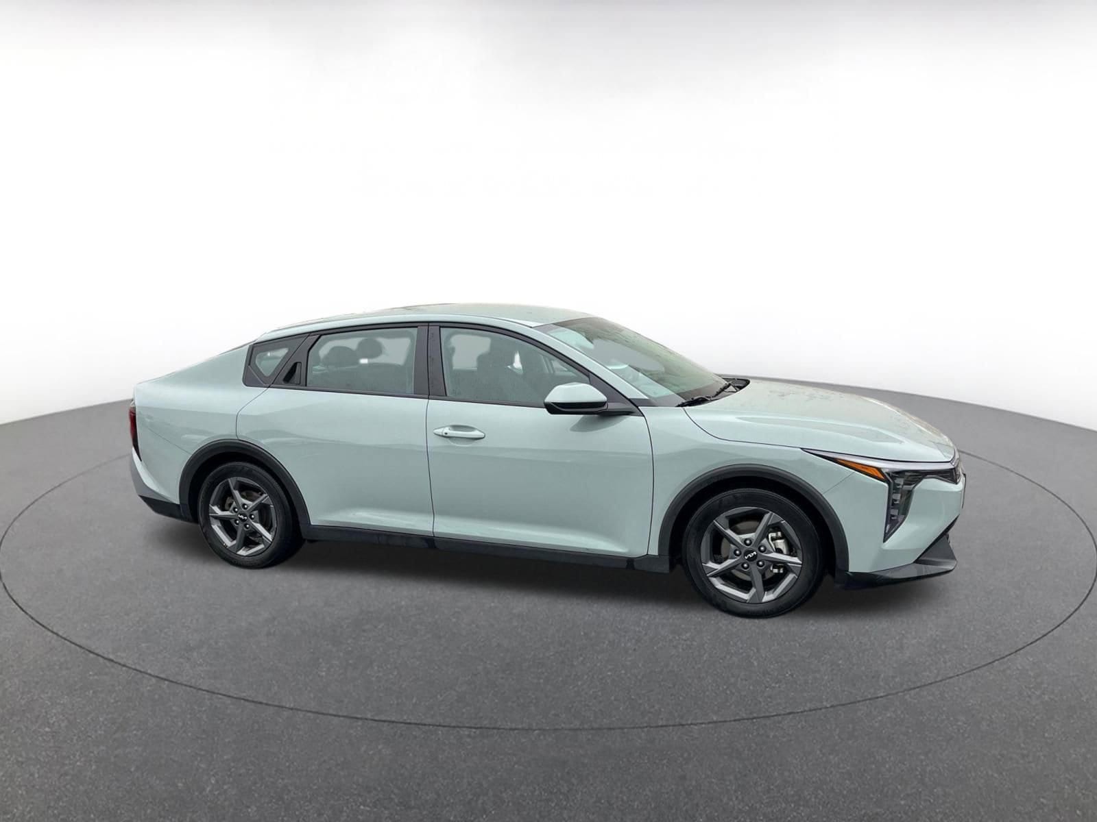 Thumbnail: 2025 Kia K4 - 1