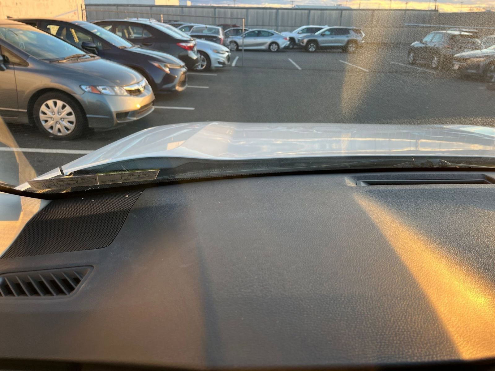 Thumbnail: 2025 Toyota RAV4 - 33