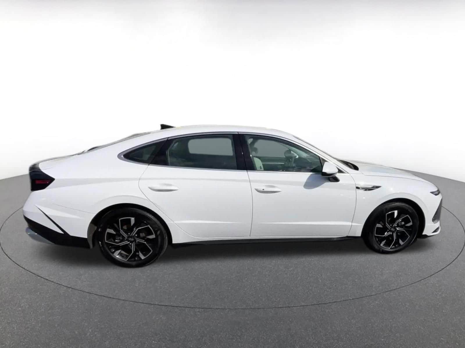 Thumbnail: 2025 Hyundai Sonata - 16