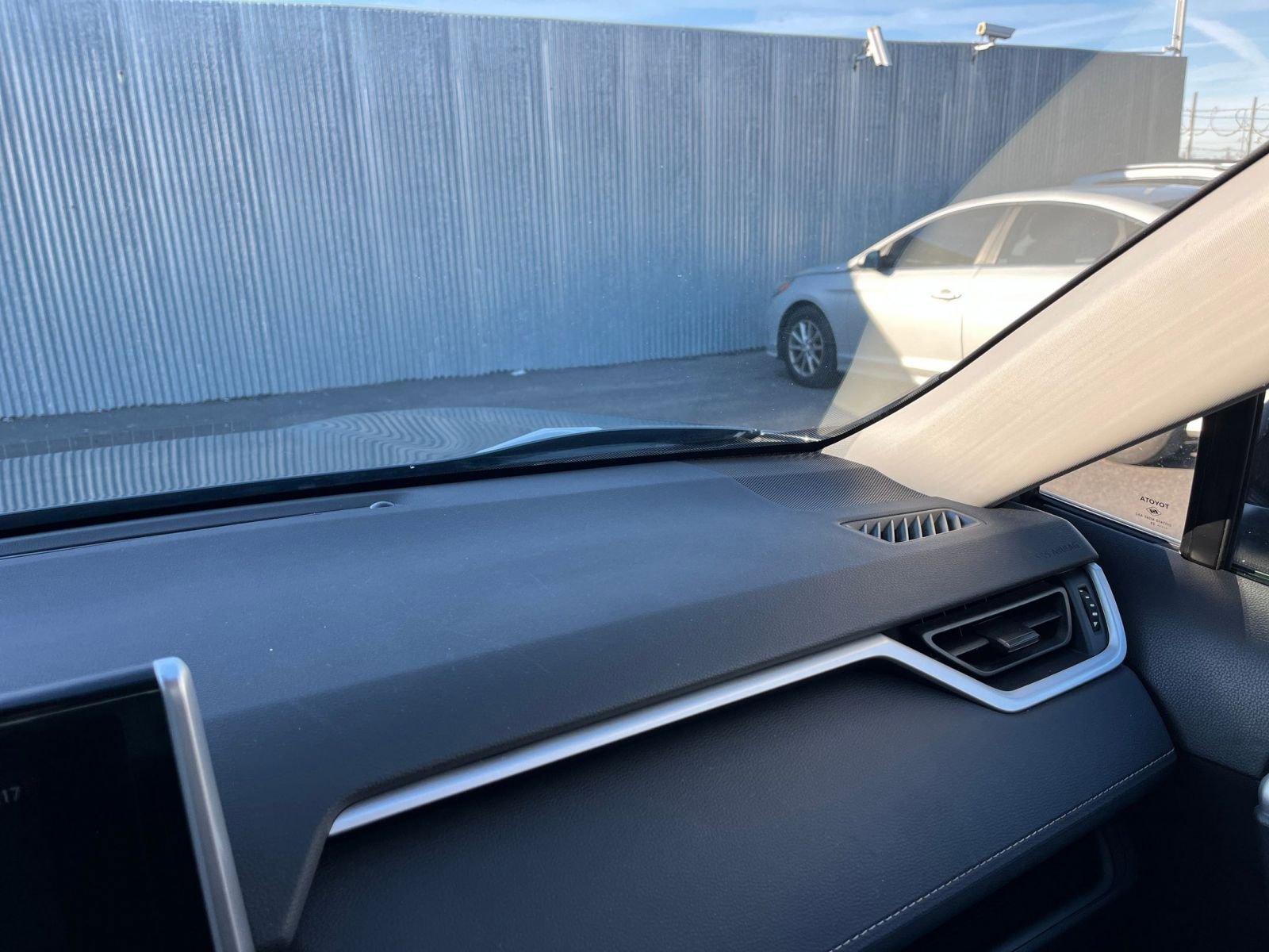 Thumbnail: 2025 Toyota RAV4 - 34