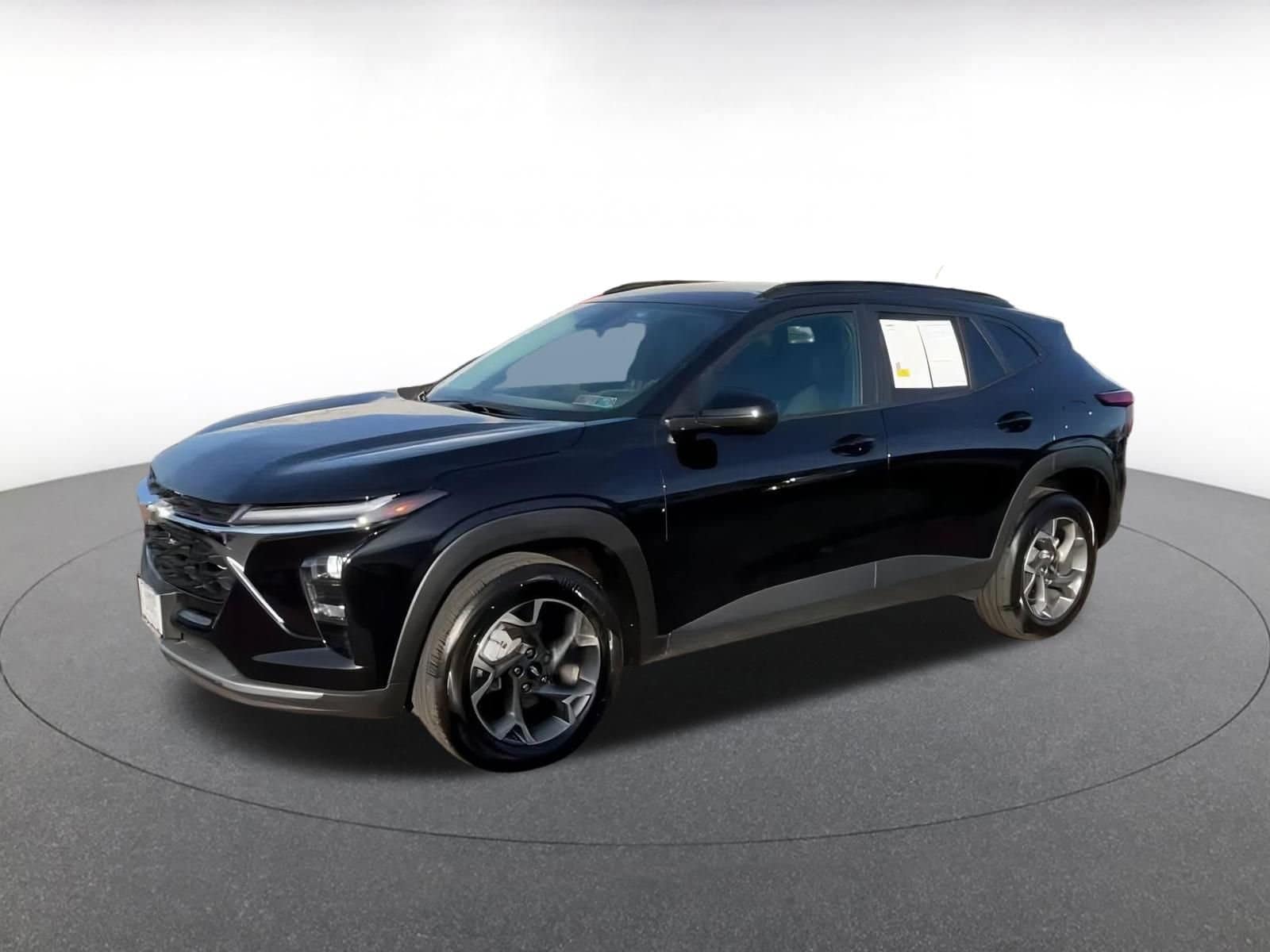 Thumbnail: 2025 Chevrolet Trax - 7