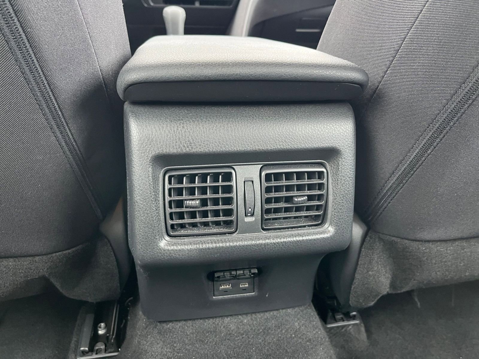 Thumbnail: 2025 Toyota Camry - 22