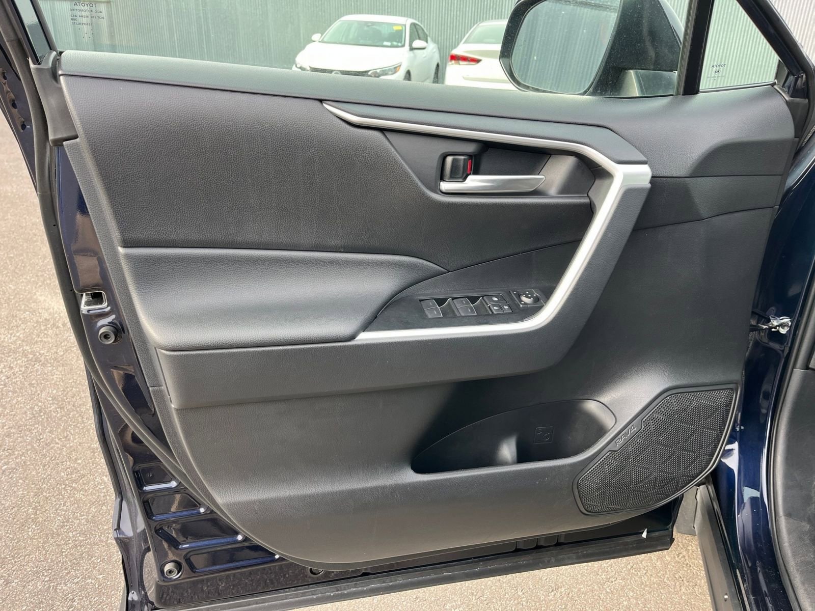 Thumbnail: 2025 Toyota RAV4 - 20