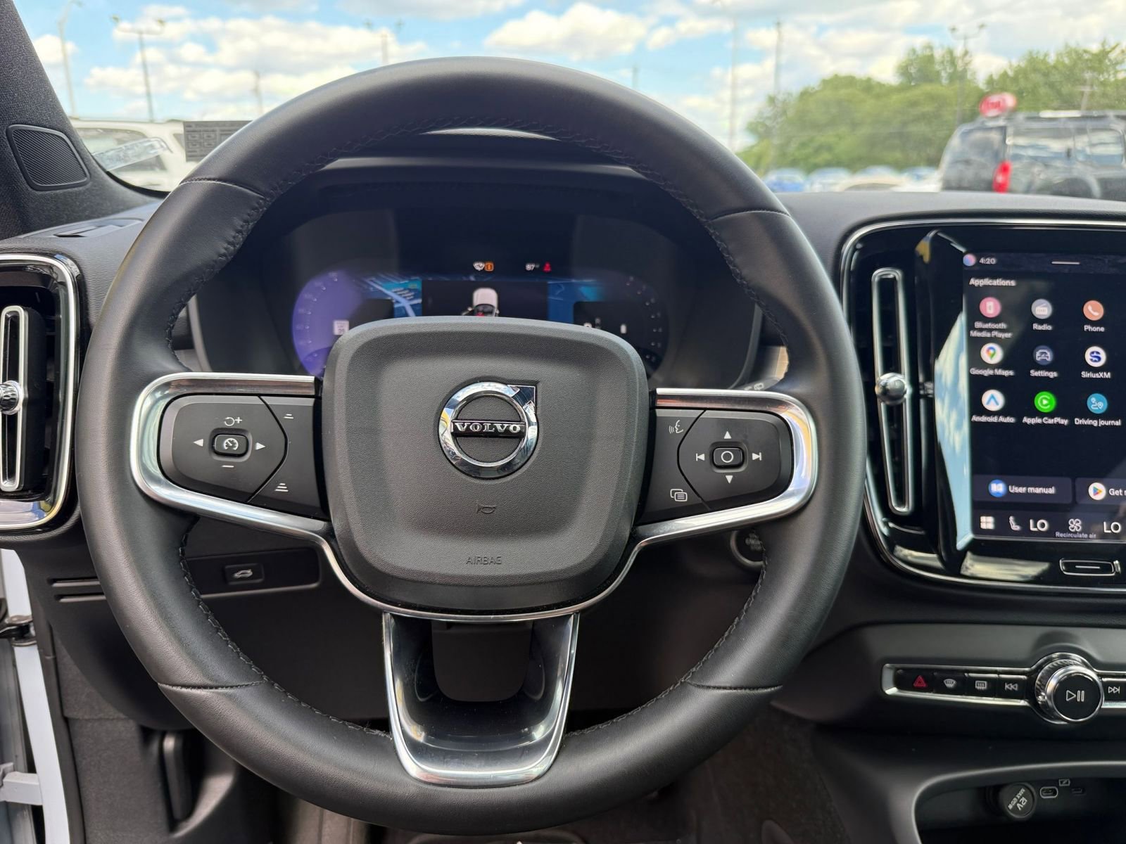 Thumbnail: 2024 Volvo XC40 - 29