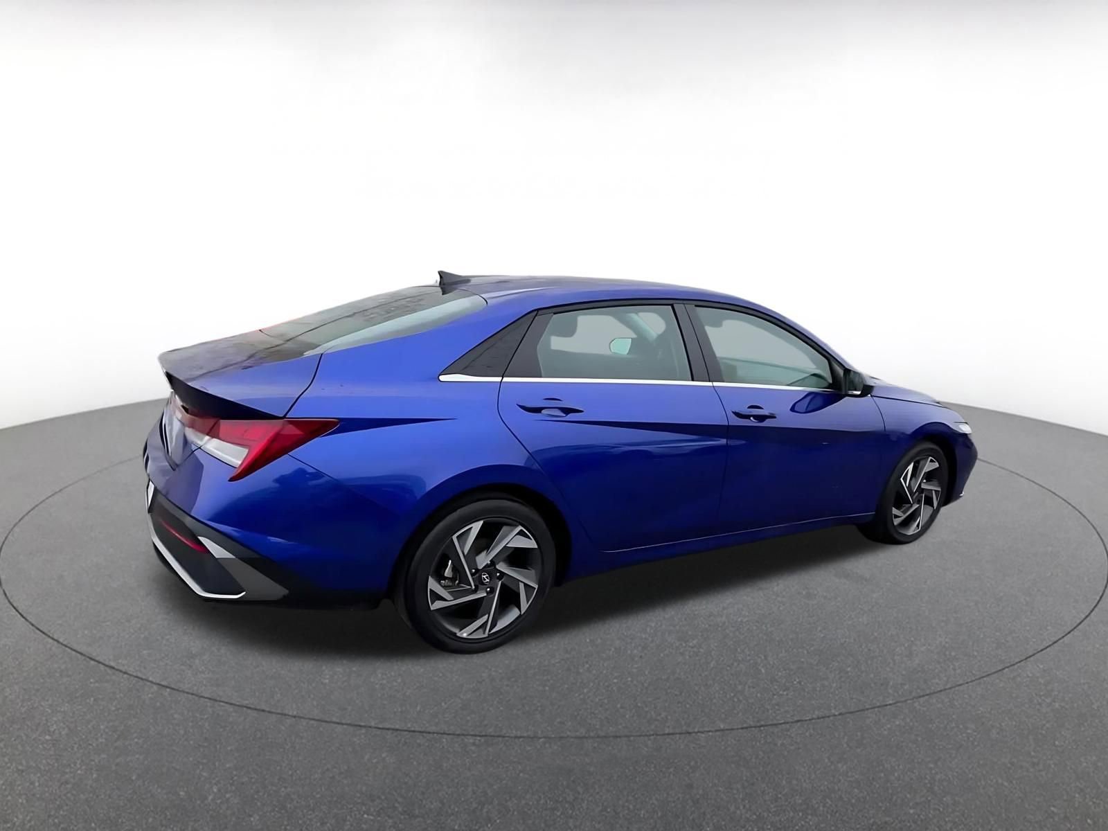 Thumbnail: 2025 Hyundai Elantra - 15