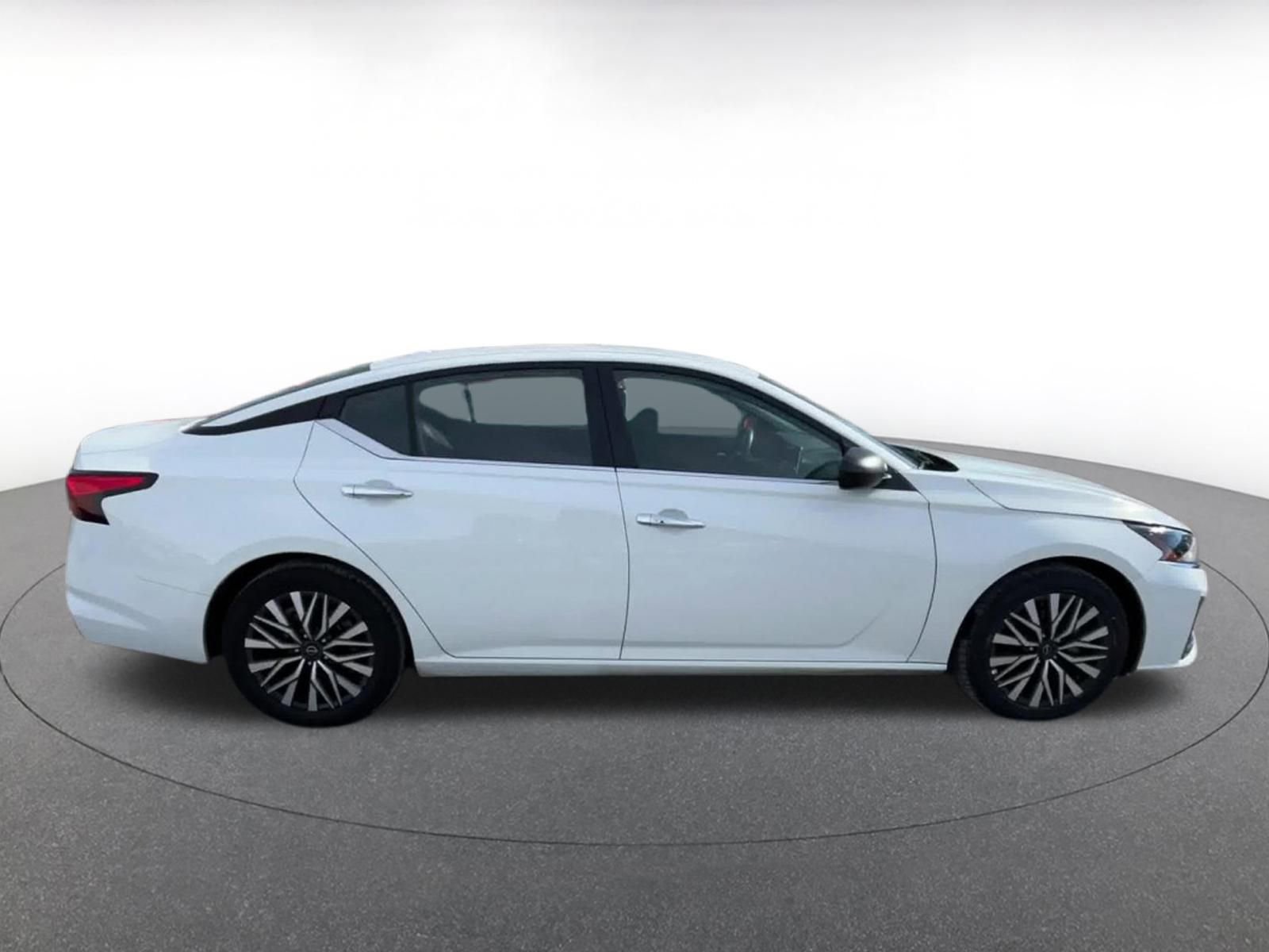 Thumbnail: 2025 Nissan Altima - 16