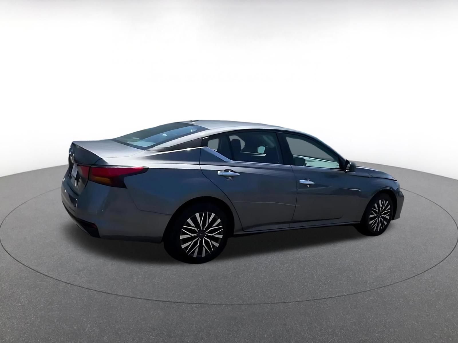 Thumbnail: 2025 Nissan Altima - 12