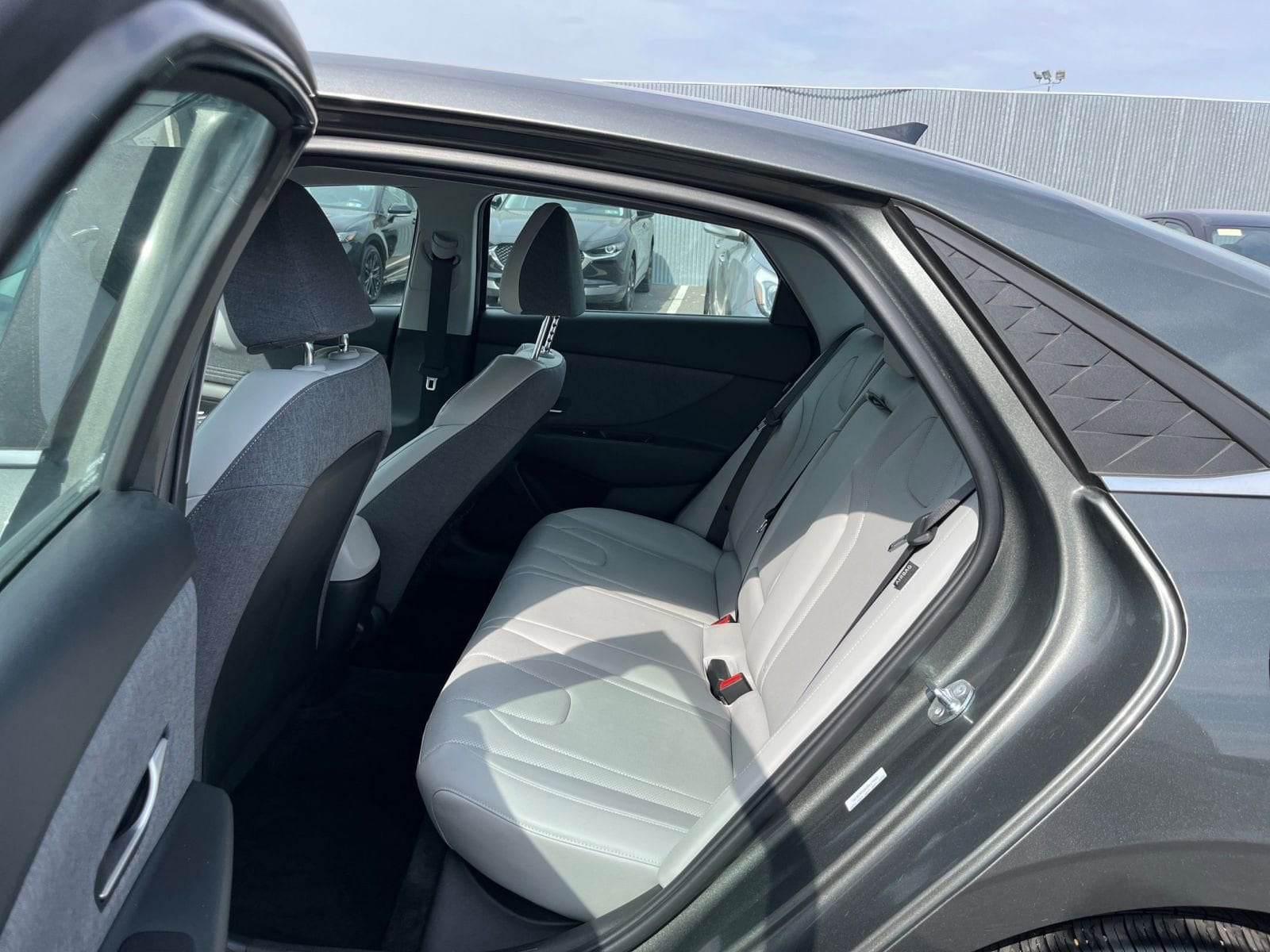 Thumbnail: 2025 Hyundai Elantra - 27