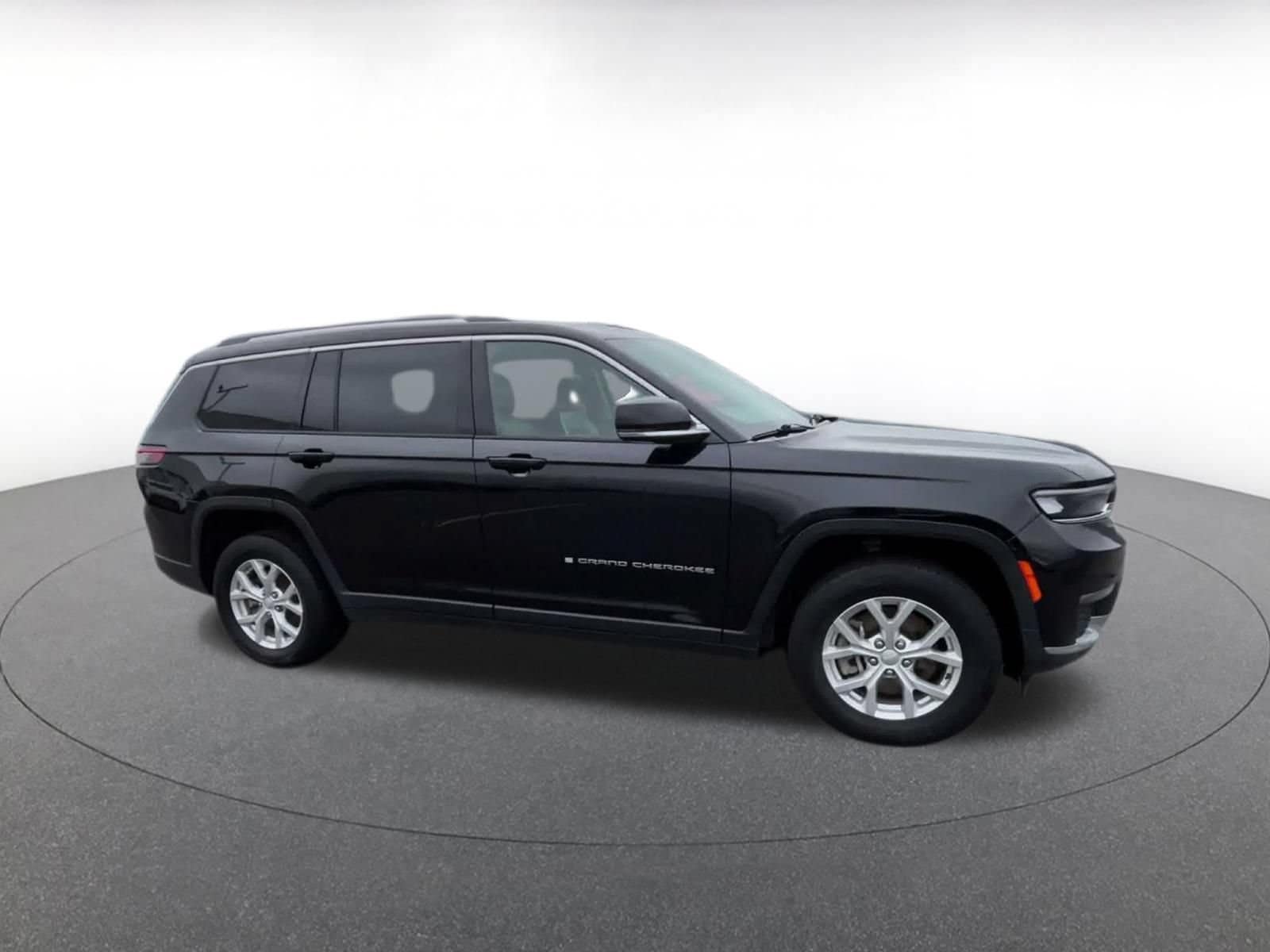 Thumbnail: 2023 Jeep Grand Cherokee - 2