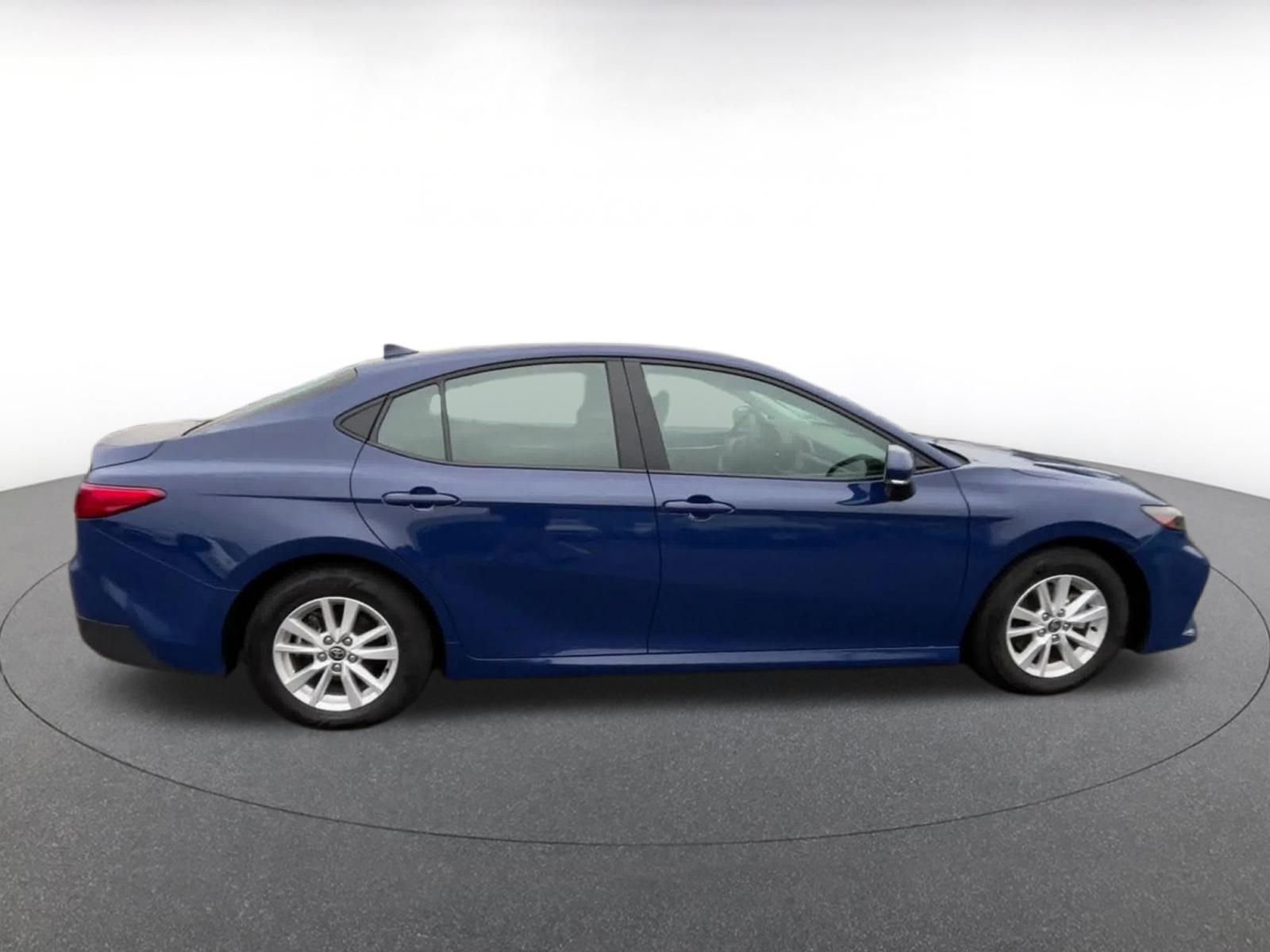 Thumbnail: 2025 Toyota Camry - 16