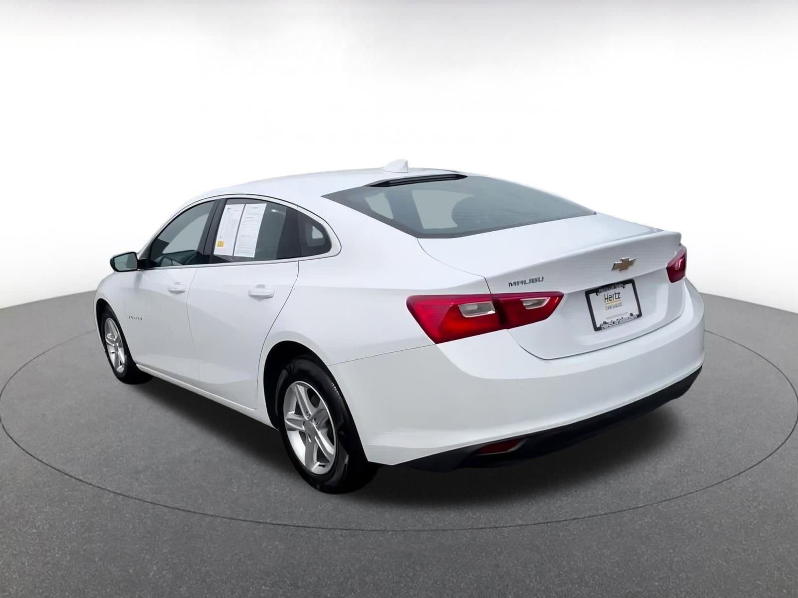 Thumbnail: 2024 Chevrolet Malibu - 11