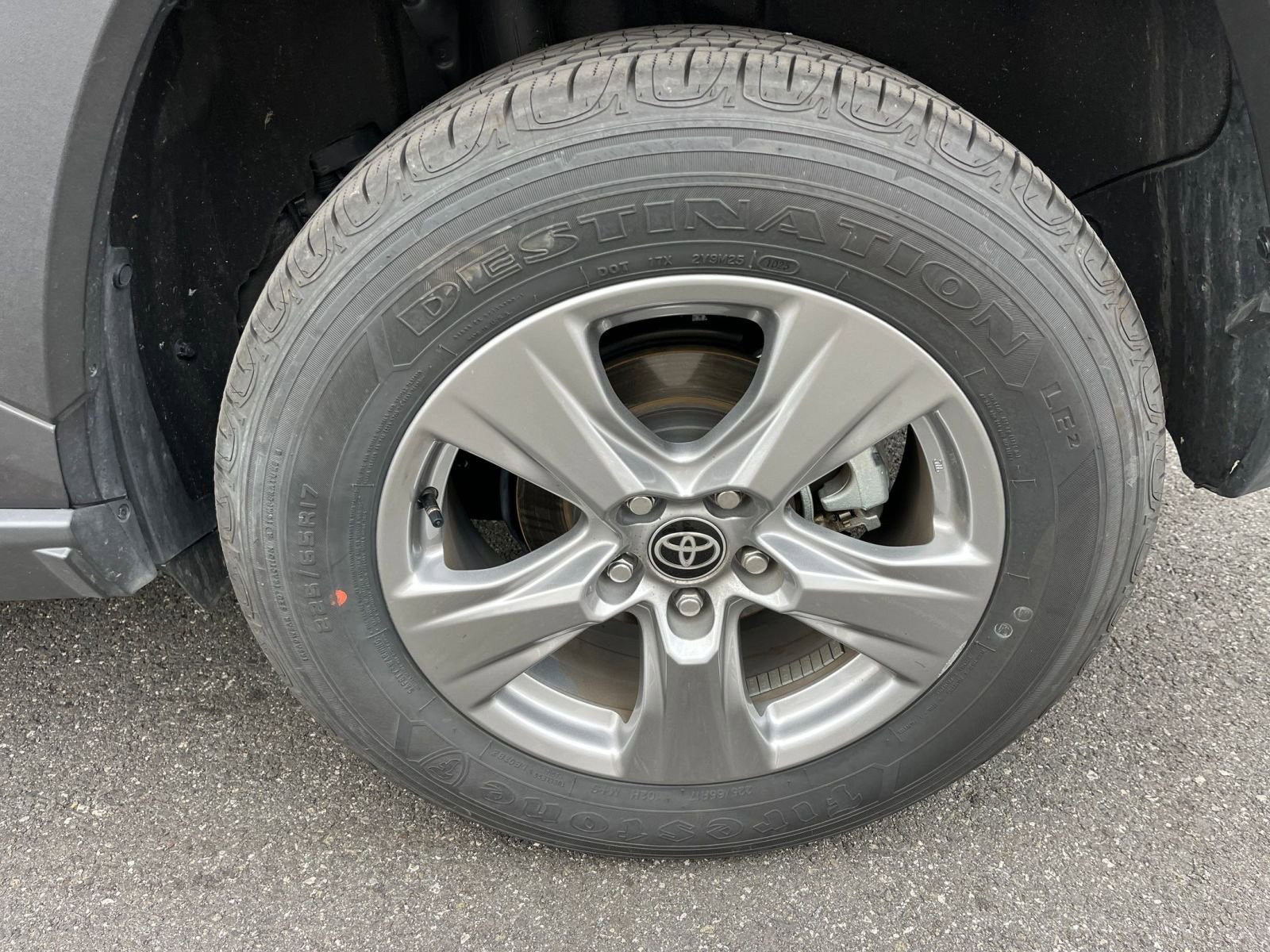 Thumbnail: 2025 Toyota RAV4 - 29