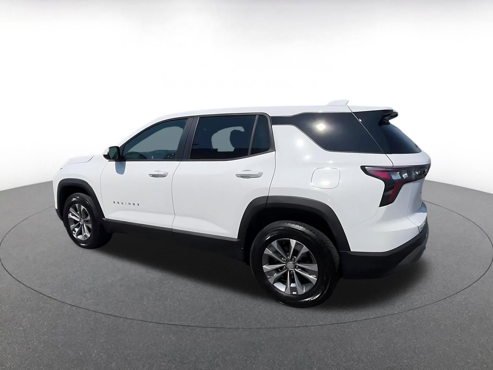Thumbnail: 2025 Chevrolet Equinox - 10