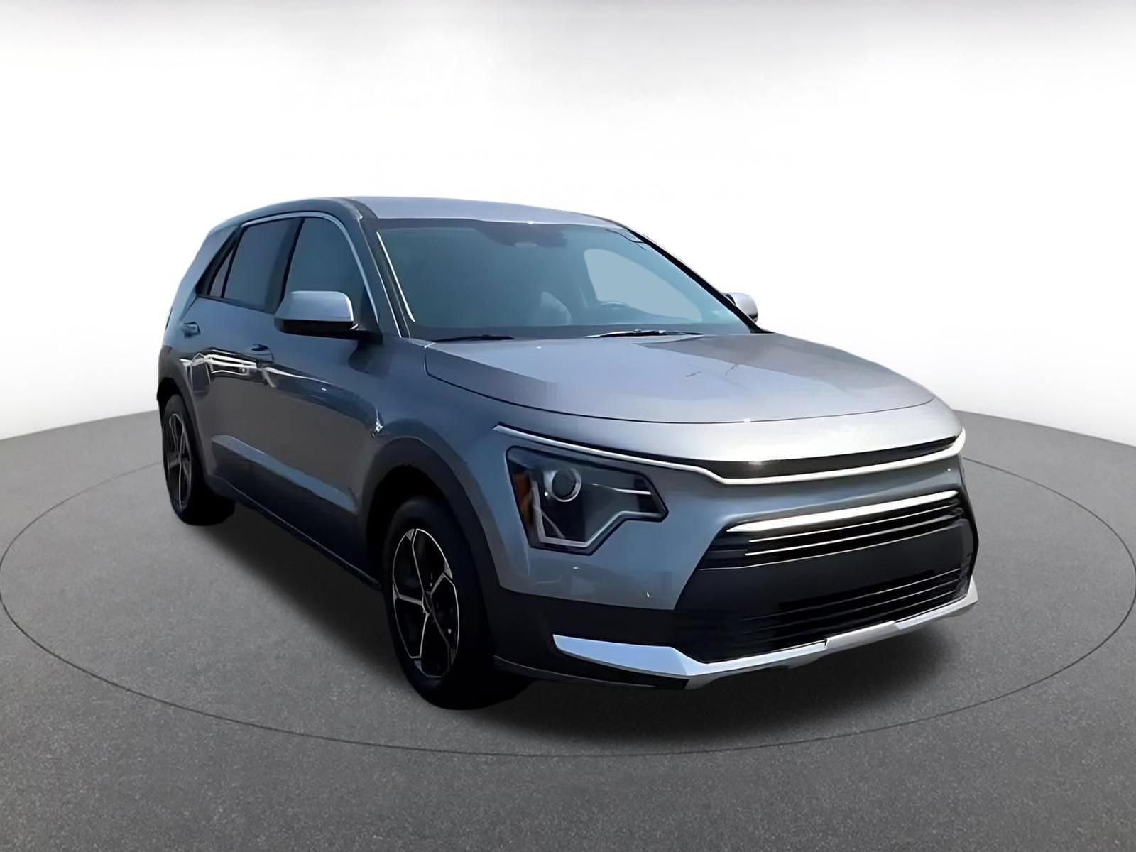 Thumbnail: 2026 Kia Niro - 3